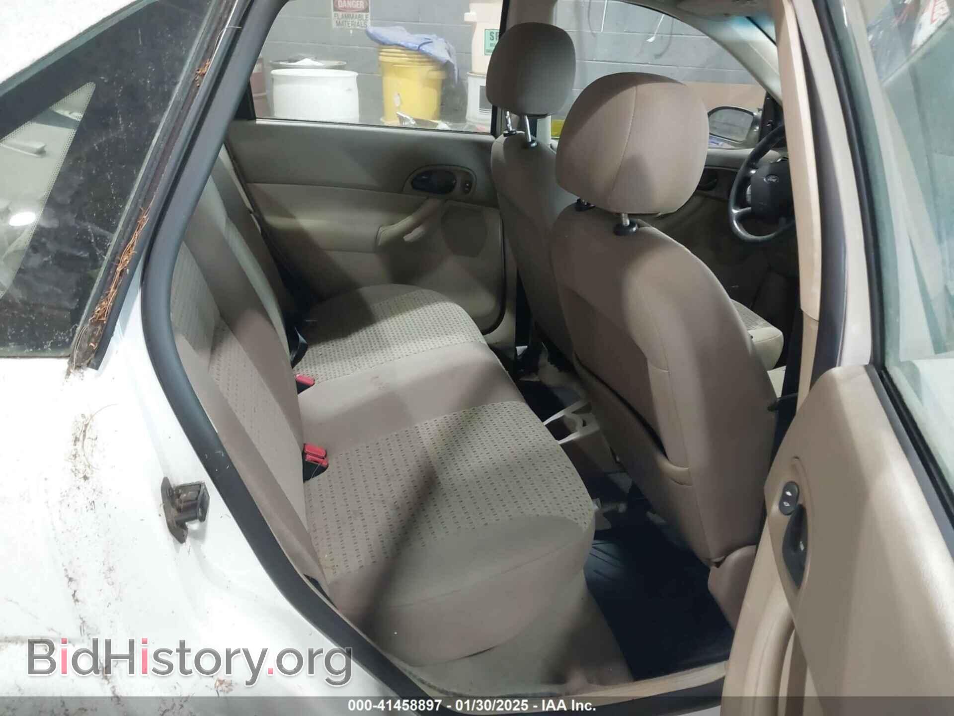 2007 FORD FOCUS - VIN: 1FAFP34N27W319832 - Фото 8