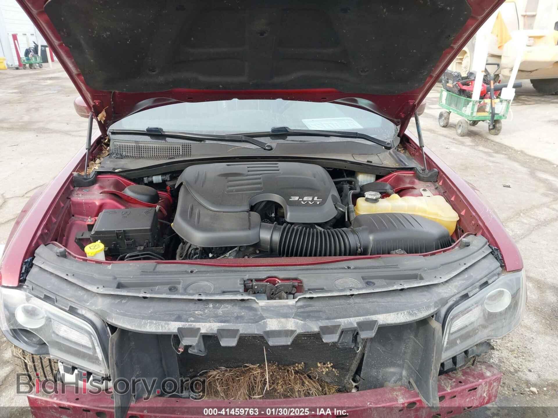2019 CHRYSLER 300 - VIN: 2C3CCAGG4KH632144 - Фото 10