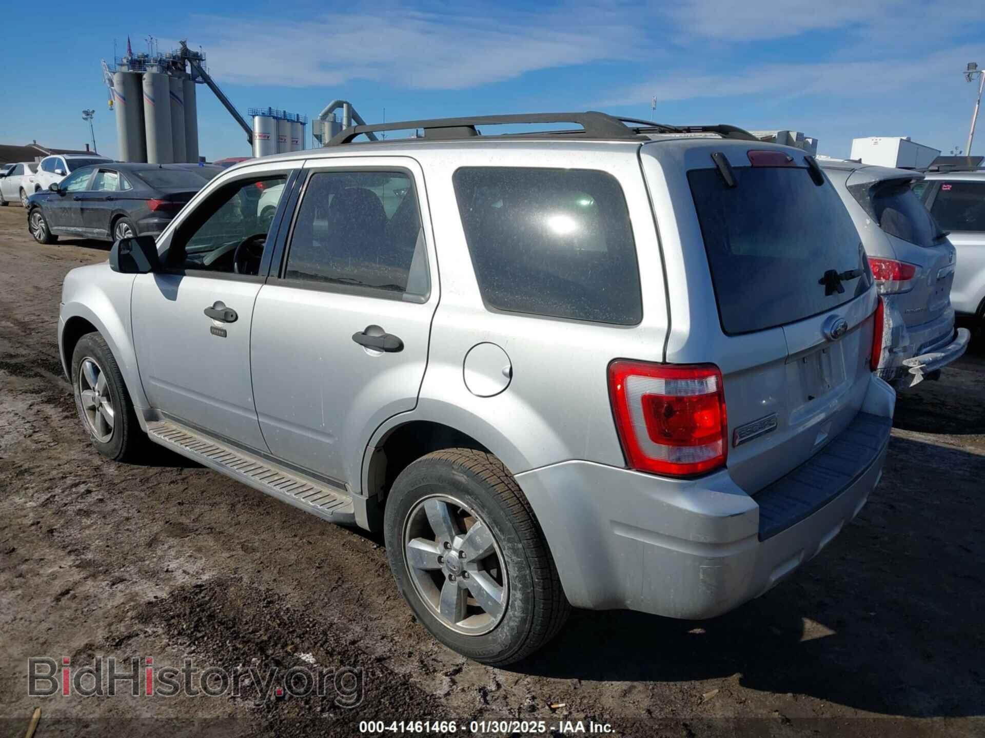 2011 FORD ESCAPE - VIN: 1FMCU0DG2BKA19659 - Фото 3