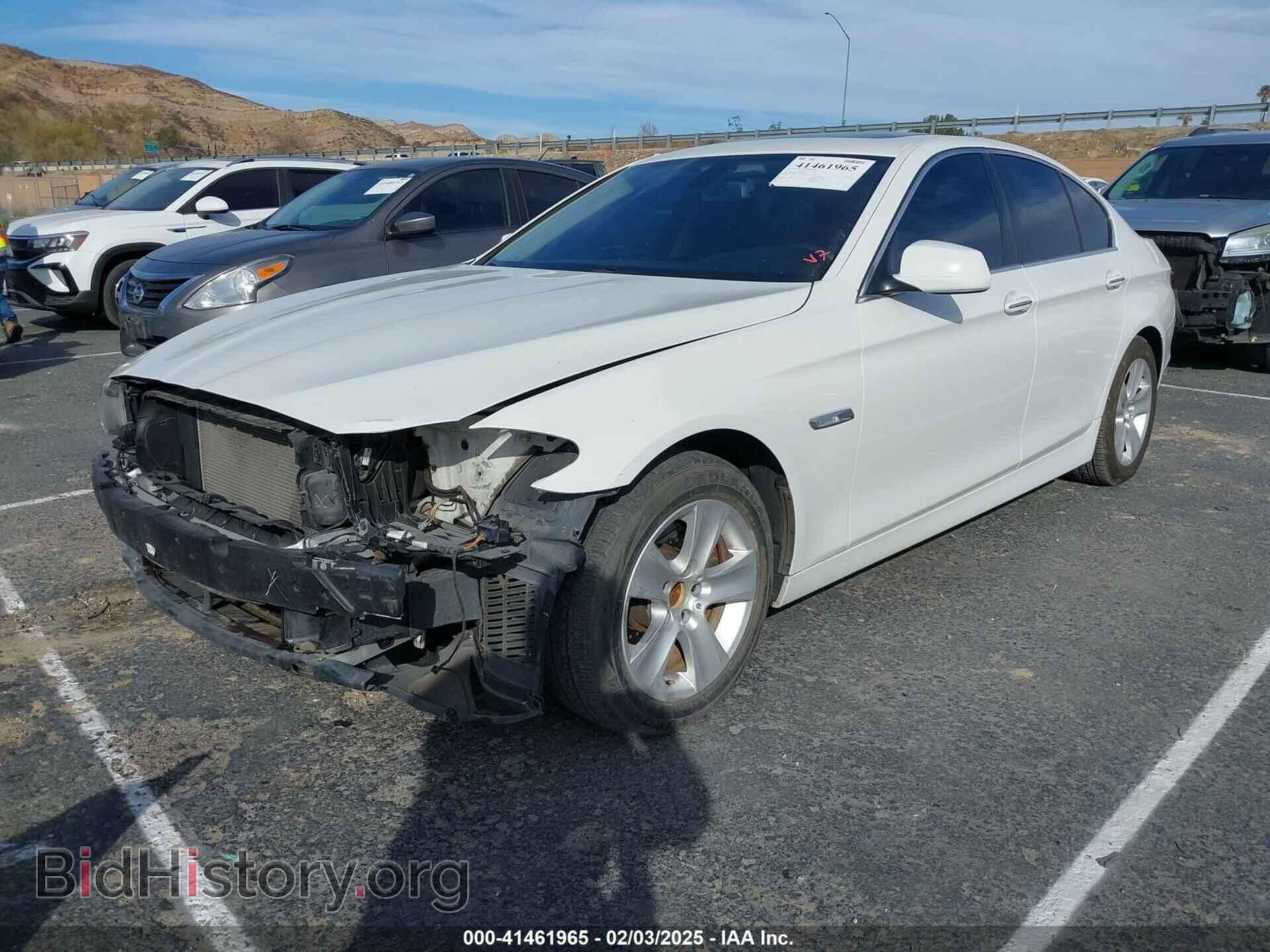 2012 BMW 528I - VIN: WBAXG5C5XCDW66193 - Фото 2