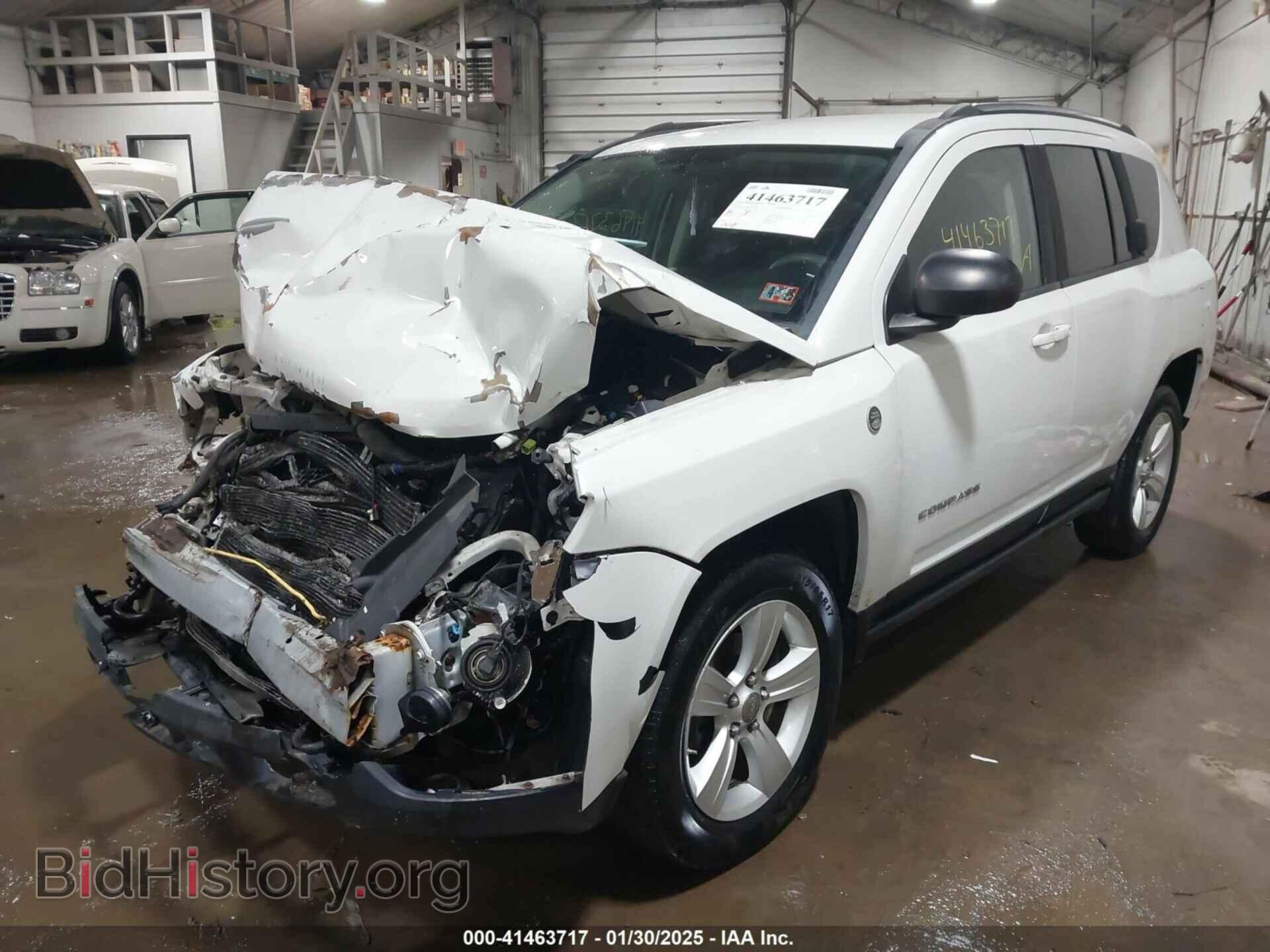 2011 JEEP COMPASS - VIN: 1J4NF1FB9BD154487 - Photo 2