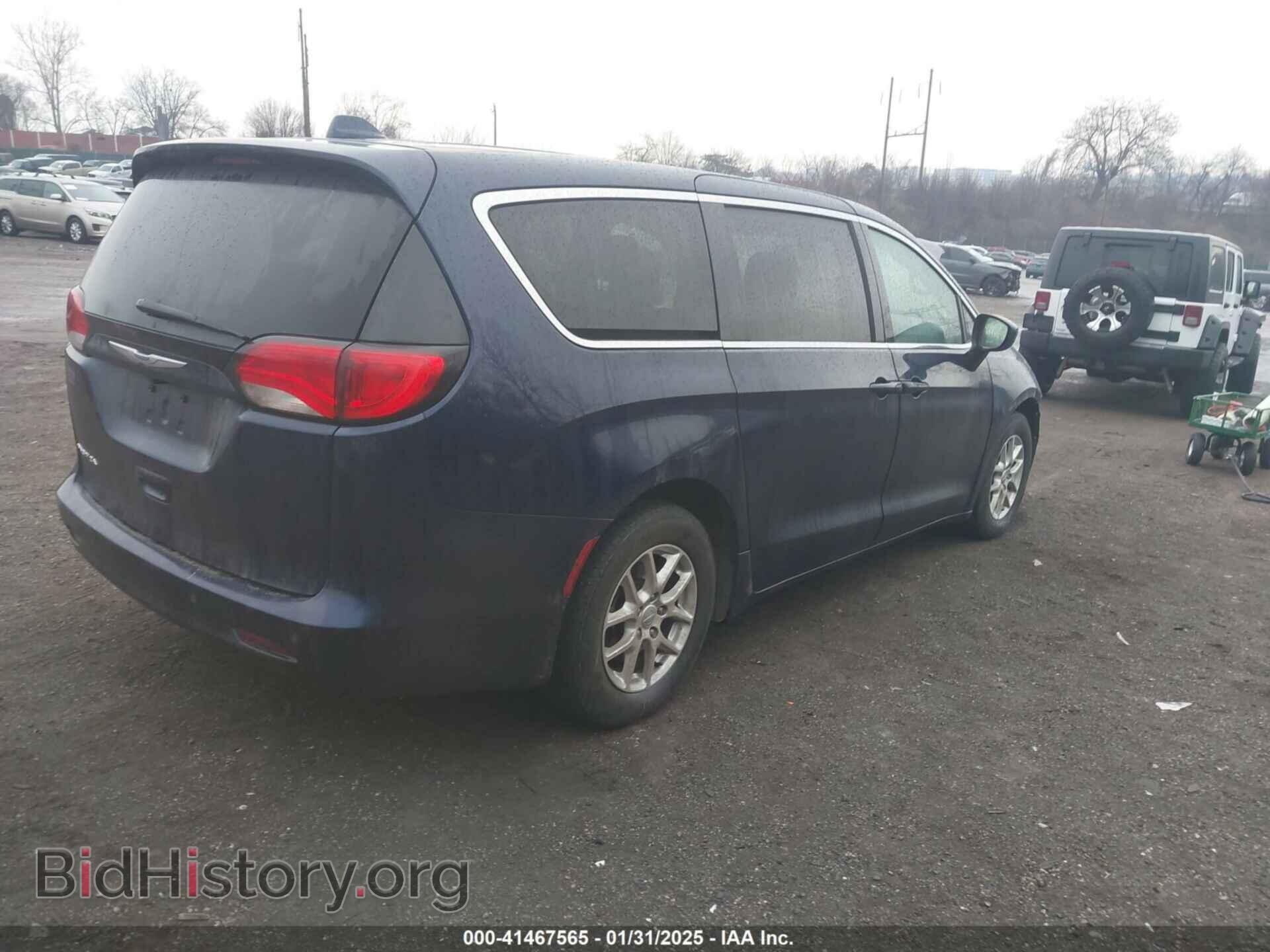 2018 CHRYSLER PACIFICA - VIN: 2C4RC1DG2JR252268 - Фото 4