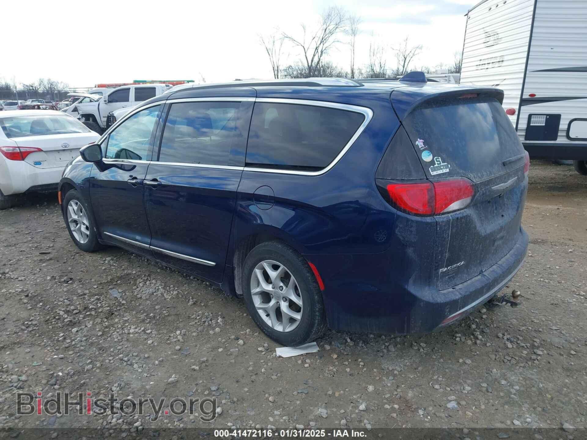 2017 CHRYSLER PACIFICA - VIN: 2C4RC1EGXHR578036 - Фото 3