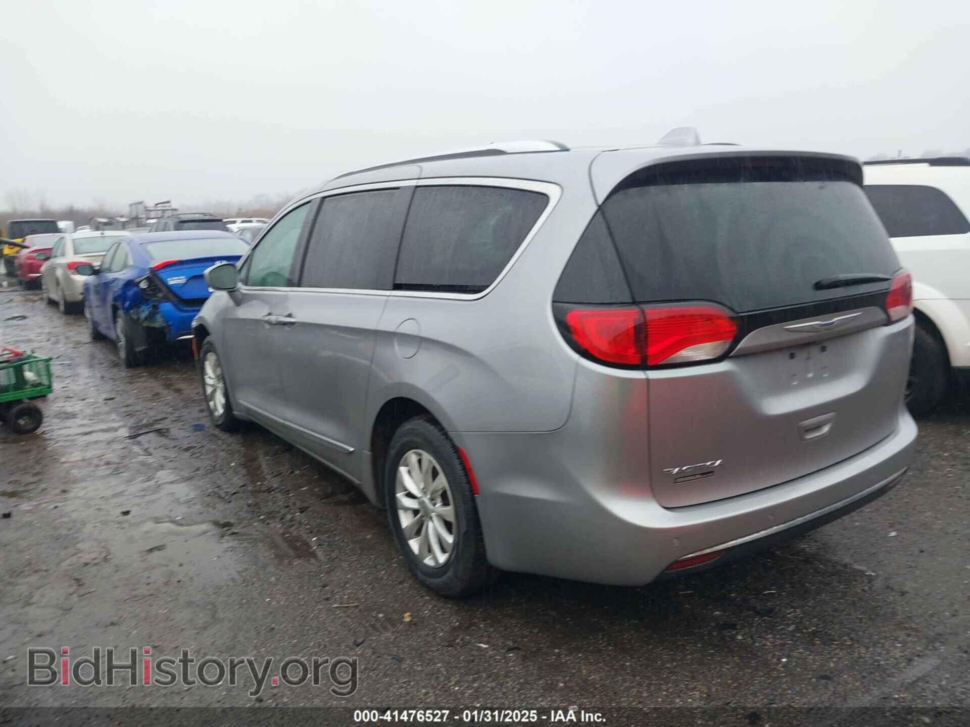2018 CHRYSLER PACIFICA - VIN: 2C4RC1BG2JR253844 - Фото 3