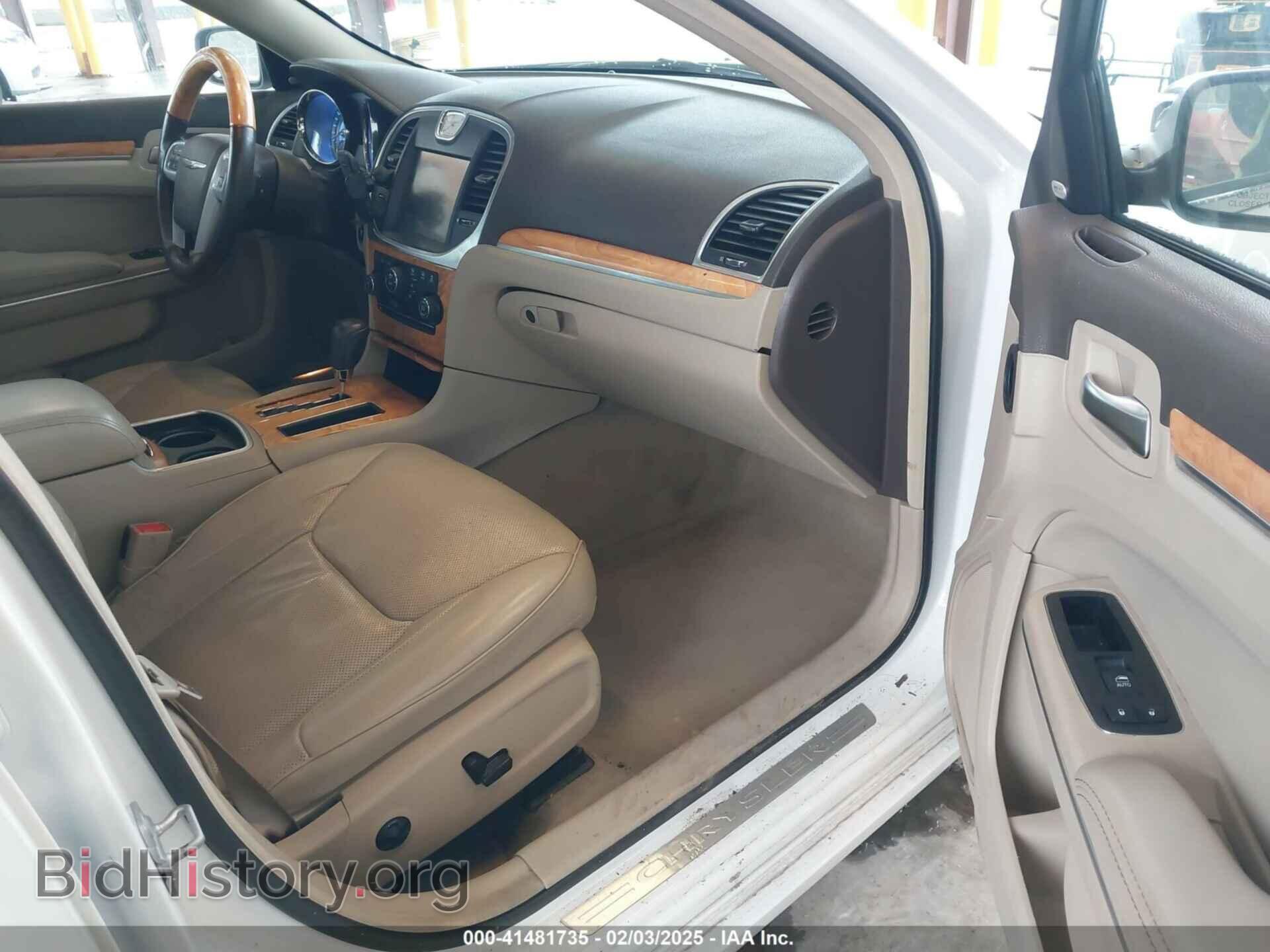 2014 CHRYSLER 300C - VIN: 2C3CCAET3EH217000 - Photo 5