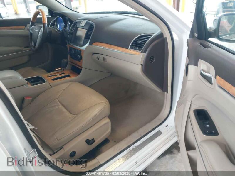 2014 Chrysler 300C (VIN 2C3CCAET3EH217000) — фото 5 из 16
