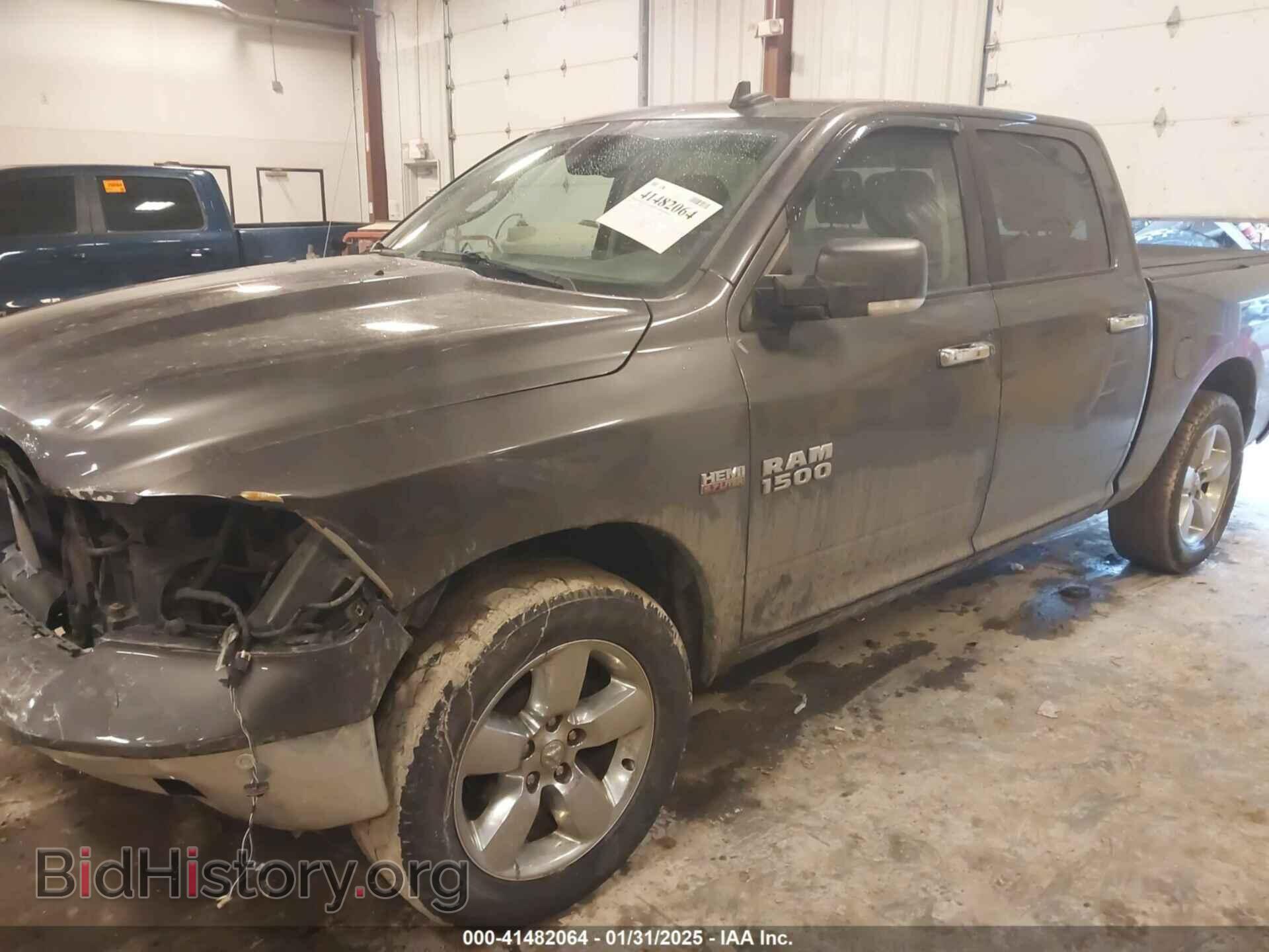 2016 RAM 1500 - VIN: 3C6RR7LTXGG136225 - Фото 2