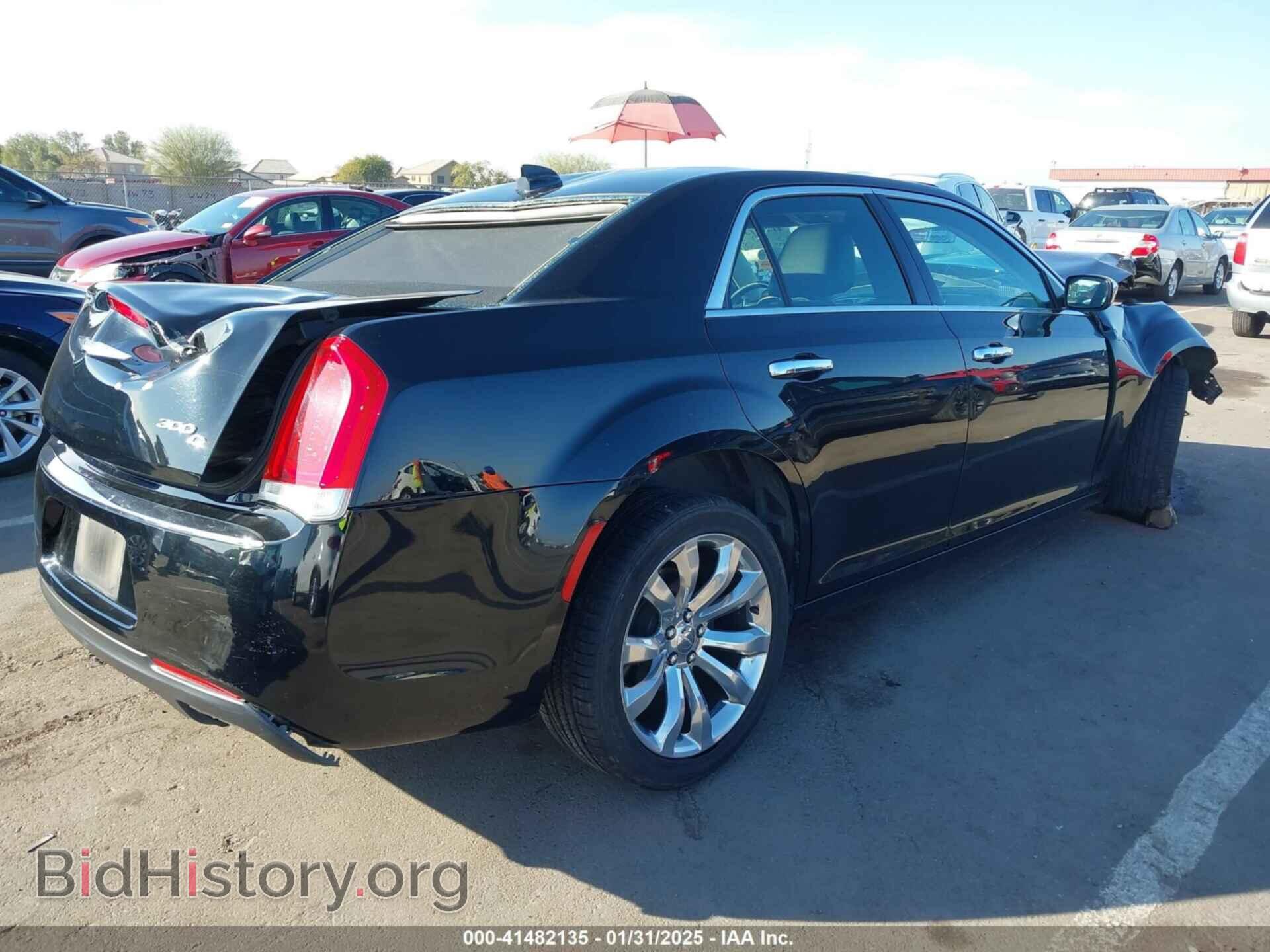 2017 CHRYSLER 300C - VIN: 2C3CCAEG0HH668912 - Фото 4