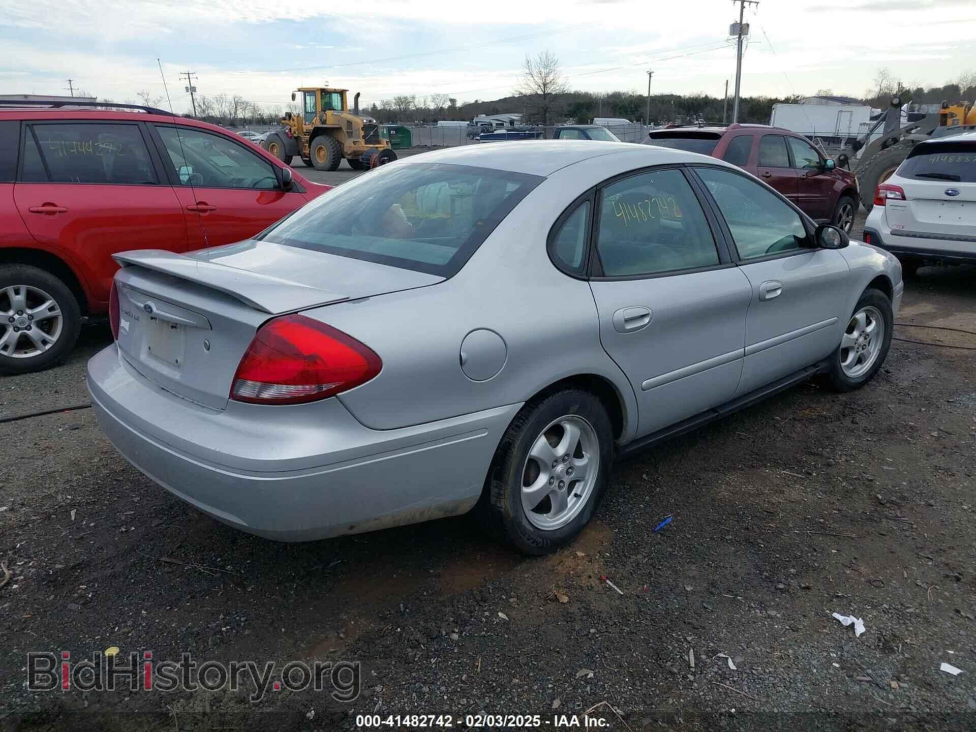 2005 FORD TAURUS - VIN: 1FAFP53295A235844 - Фото 4