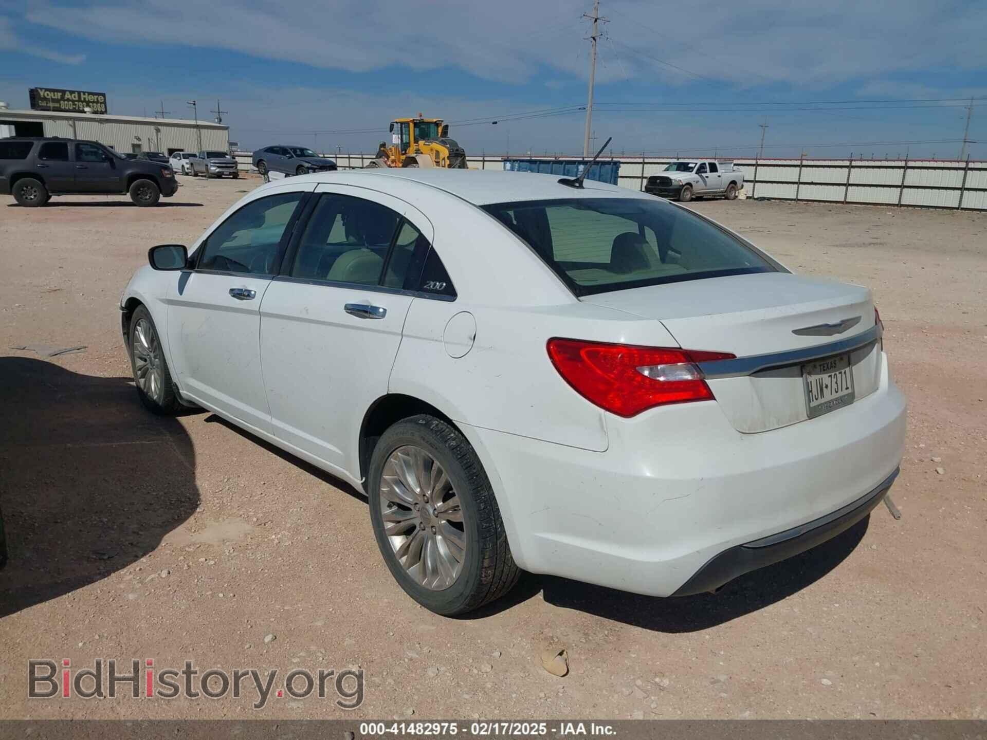 2012 CHRYSLER 200 - VIN: 1C3CCBCGXCN205796 - Фото 3
