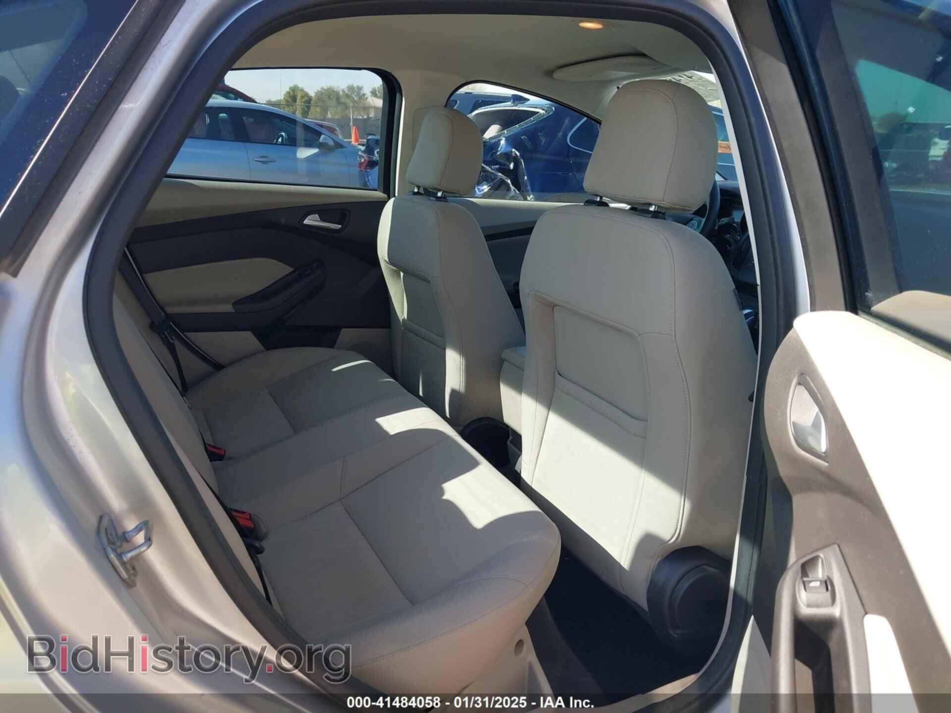 2016 FORD FOCUS - VIN: 1FADP3F2XGL234460 - Фото 8