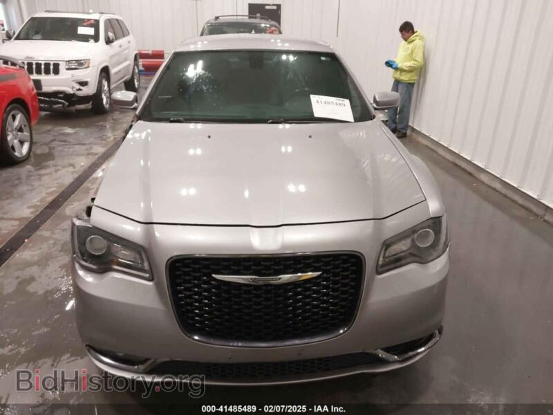 2016 Chrysler 300 (VIN 2C3CCAGG7GH253095) — фото 13 из 17