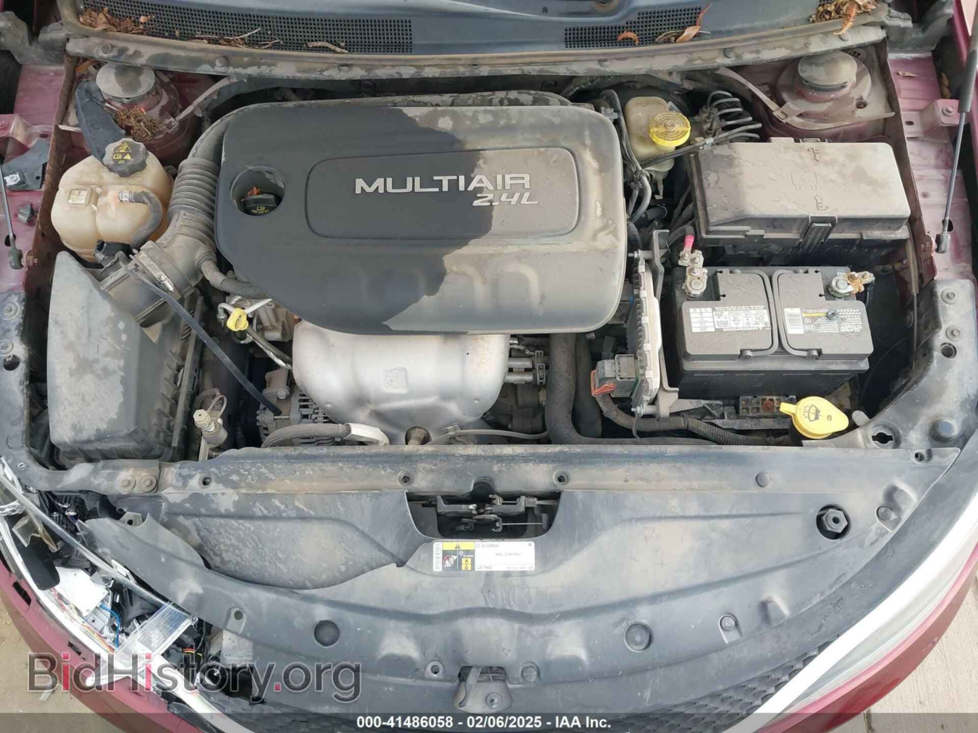 2016 CHRYSLER 200 - VIN: 1C3CCCAB8GN175264 - Фото 10