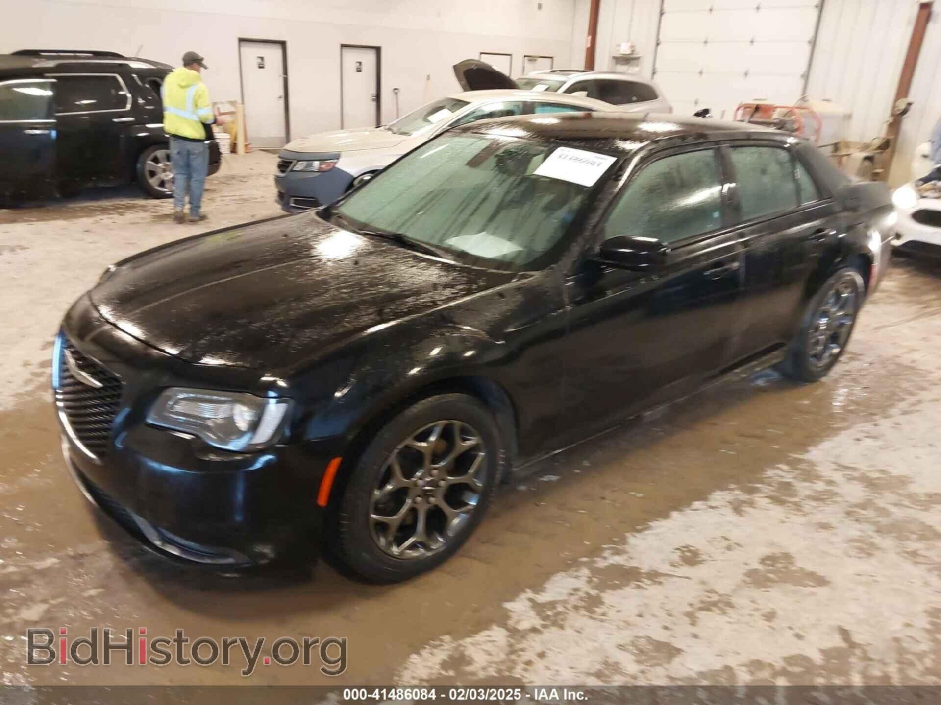 2016 CHRYSLER 300 - VIN: 2C3CCAGG7GH329401 - Фото 2