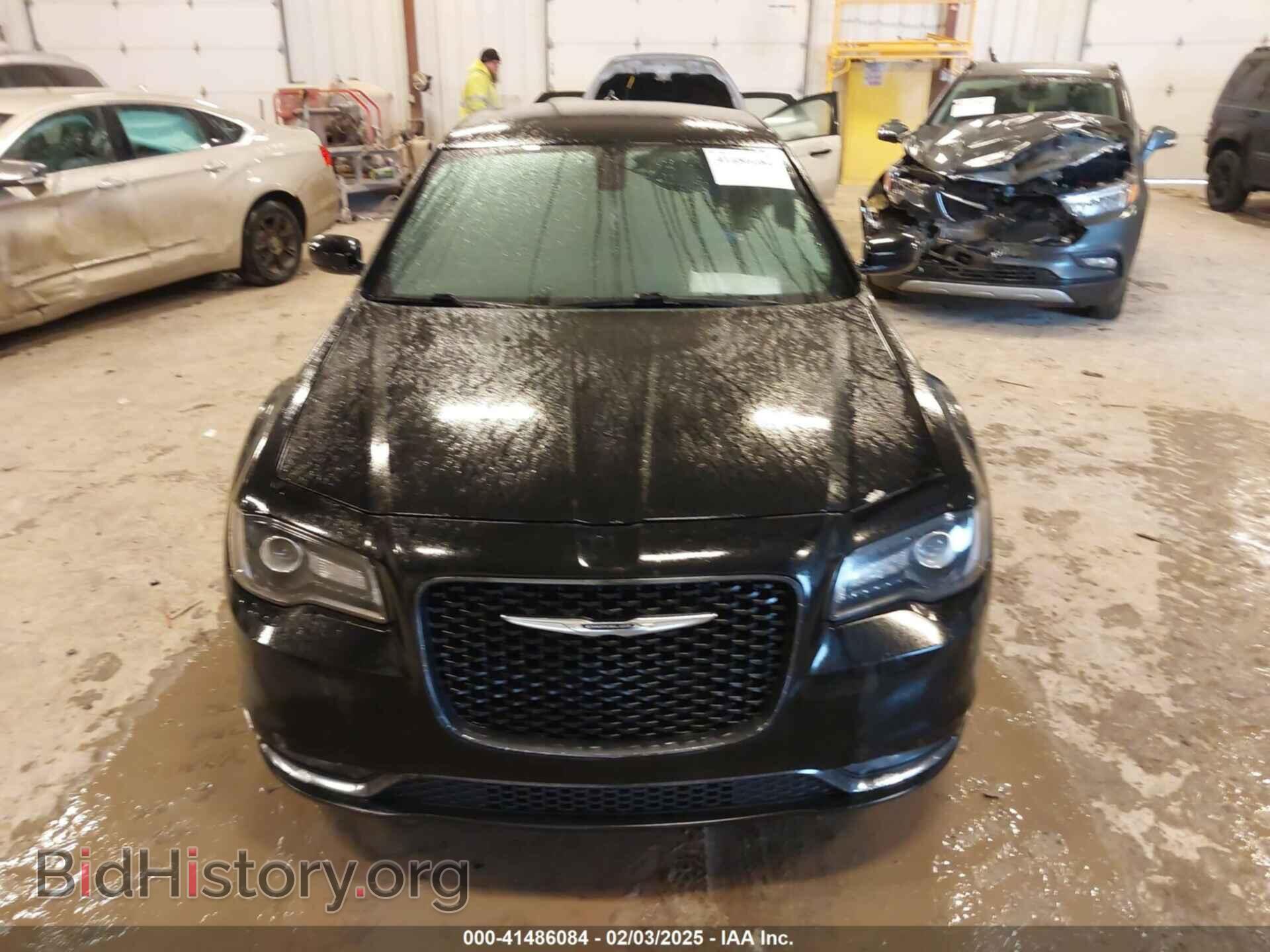 2016 CHRYSLER 300 - VIN: 2C3CCAGG7GH329401 - Фото 12