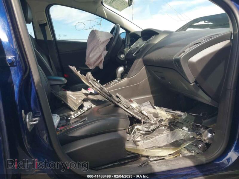 2016 Ford FOCUS (VIN 1FADP3F27GL318977) — фото 5 из 11