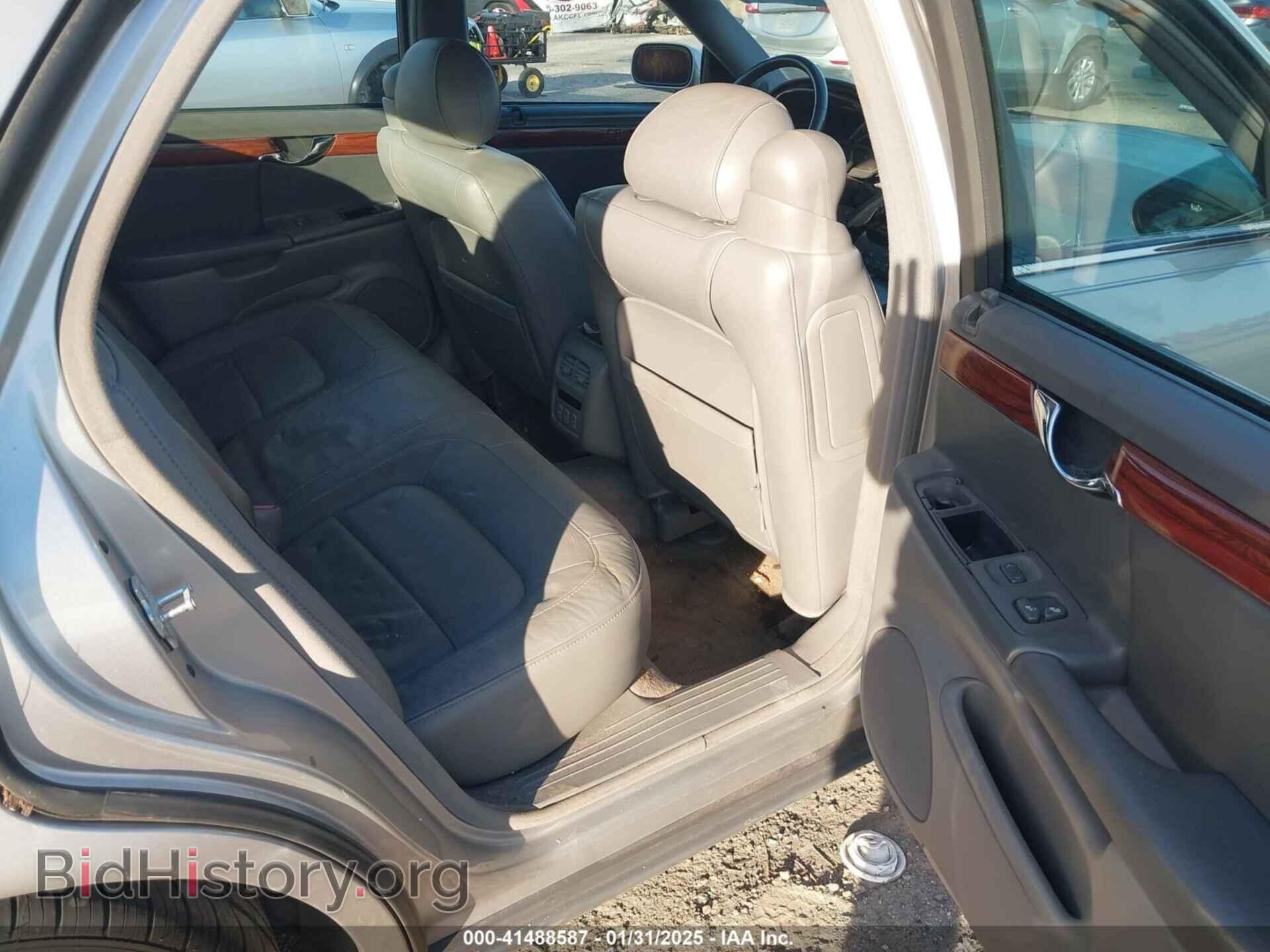 2005 CADILLAC DEVILLE - VIN: 1G6KD54Y85U233718 - Photo 8