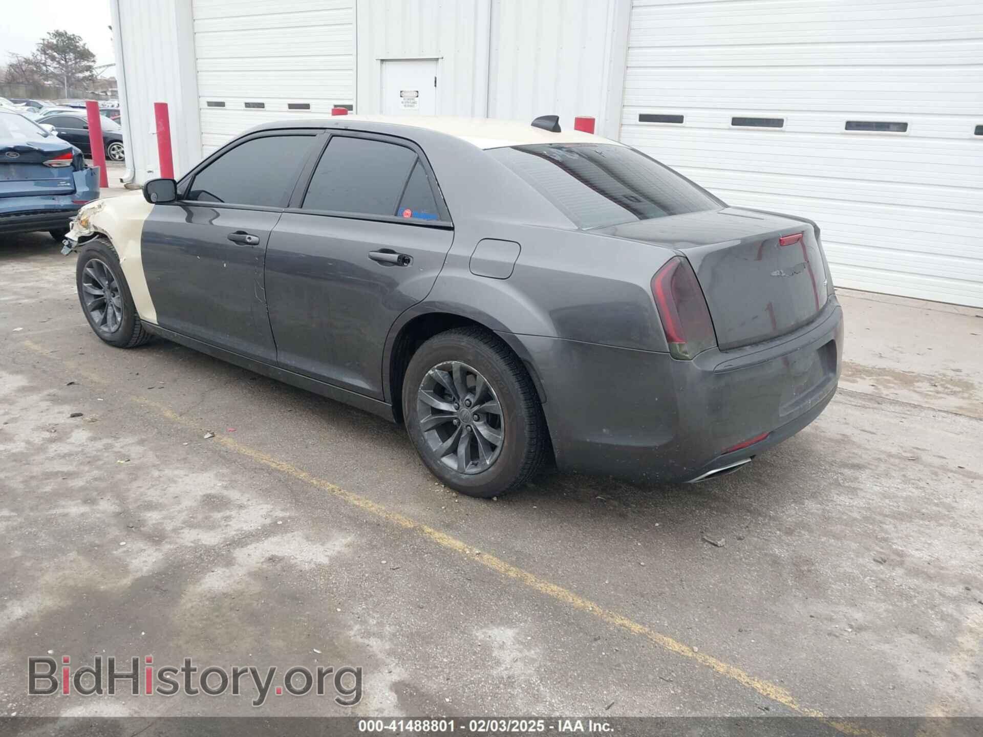 2015 CHRYSLER 300 - VIN: 2C3CCAAG9FH749040 - Фото 3