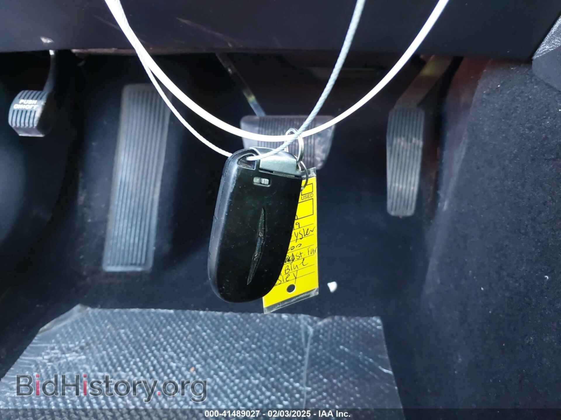 2019 CHRYSLER 300 - VIN: 2C3CCAAG6KH722579 - Фото 11