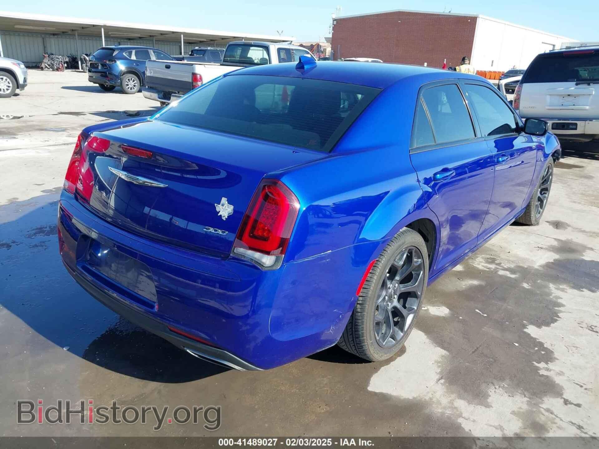 2019 CHRYSLER 300 - VIN: 2C3CCAAG6KH722579 - Фото 4