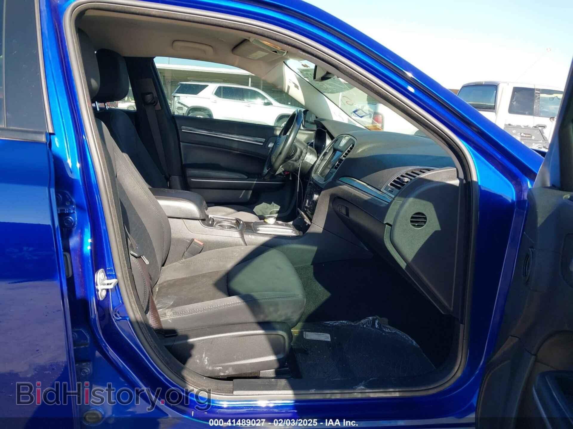 2019 CHRYSLER 300 - VIN: 2C3CCAAG6KH722579 - Фото 5