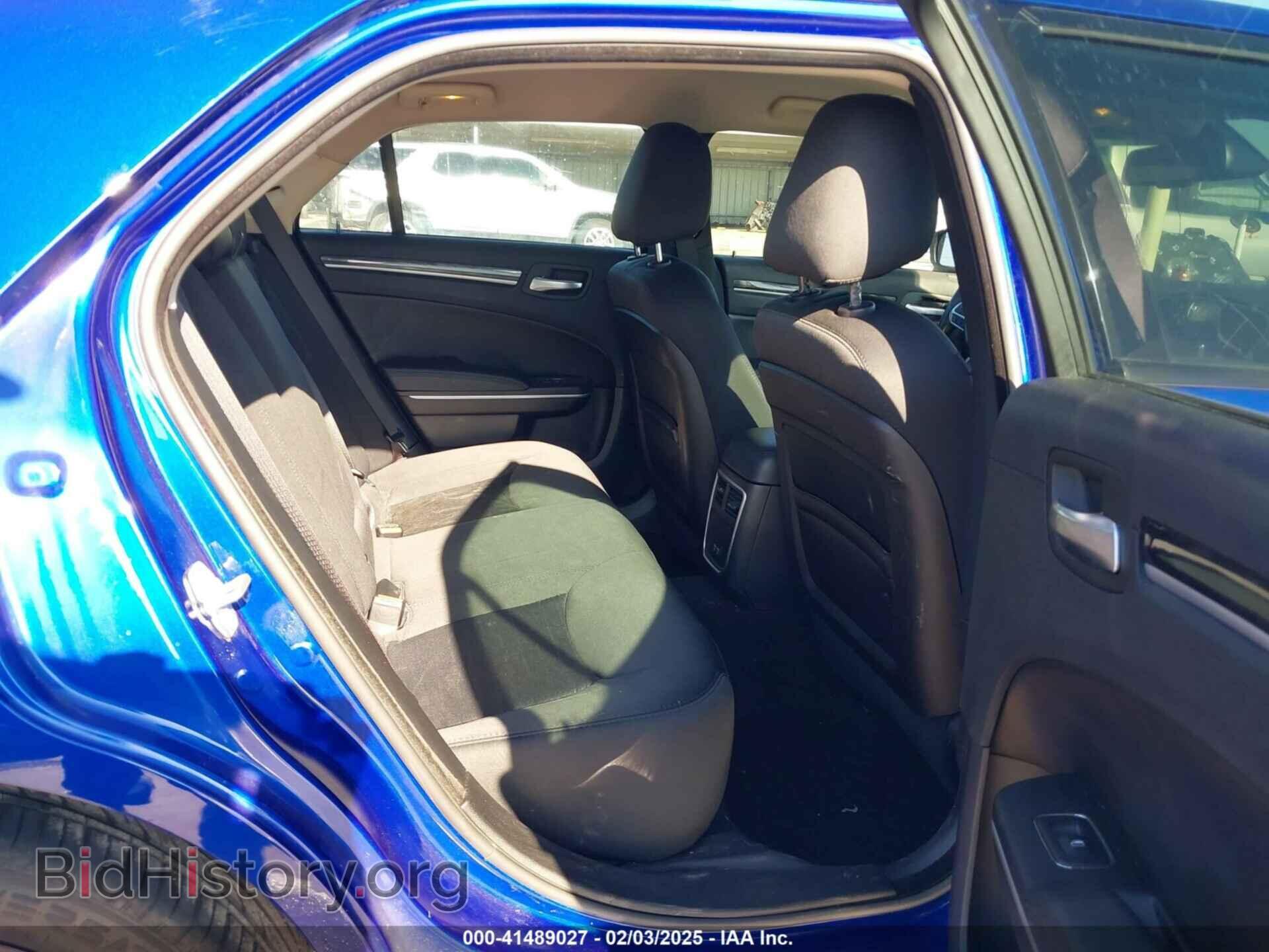 2019 CHRYSLER 300 - VIN: 2C3CCAAG6KH722579 - Фото 8