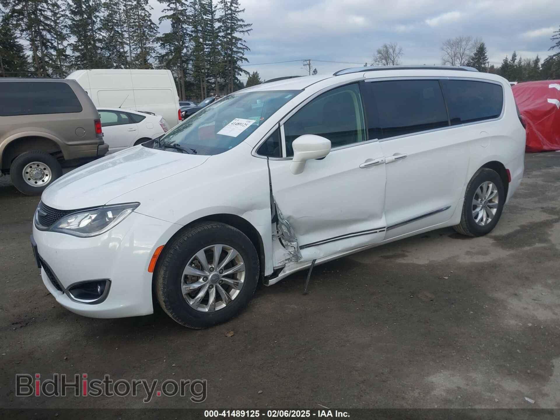 2019 CHRYSLER PACIFICA - VIN: 2C4RC1BG7KR613188 - Фото 2