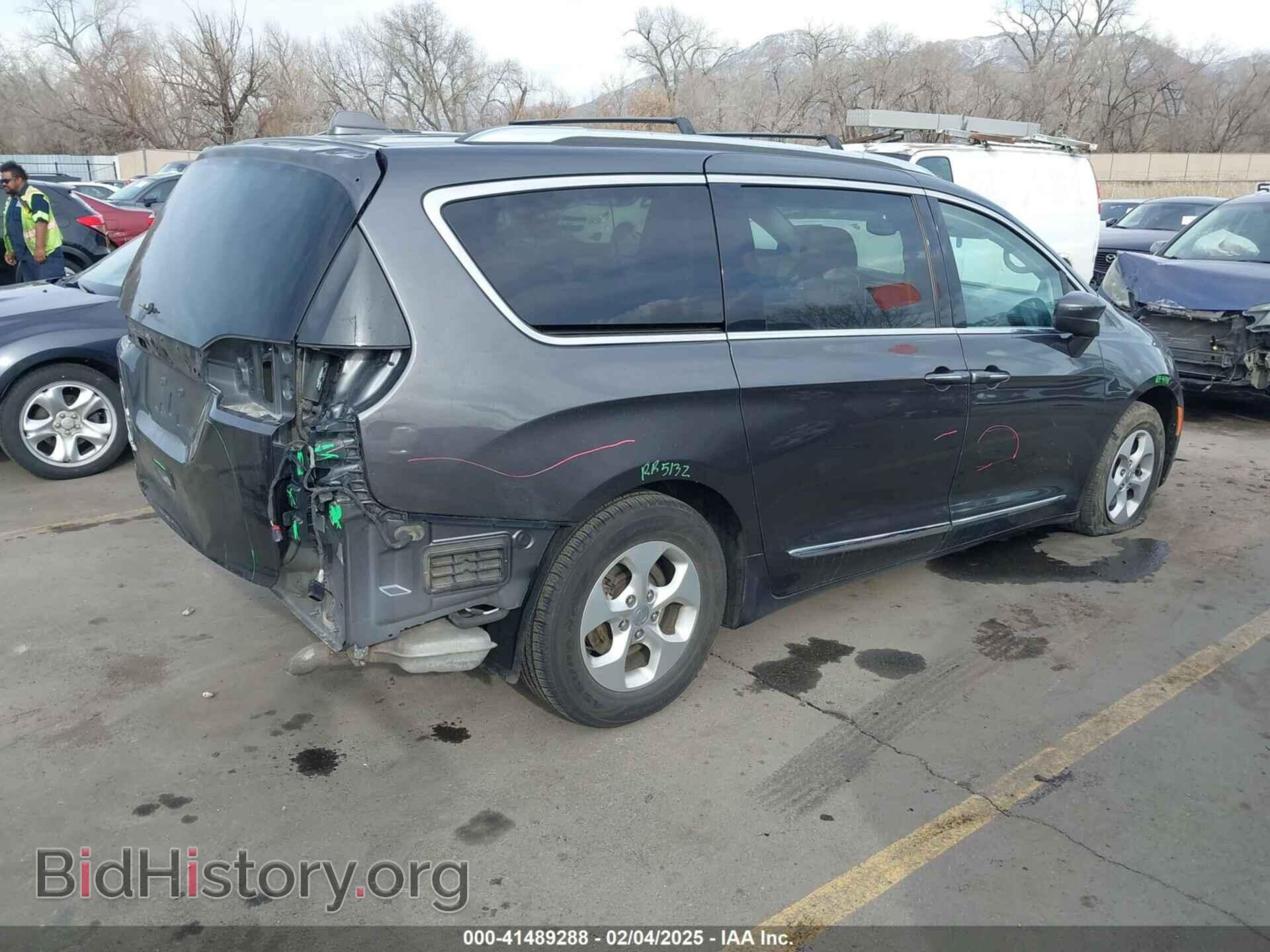2017 CHRYSLER PACIFICA - VIN: 2C4RC1EG0HR511140 - Фото 4