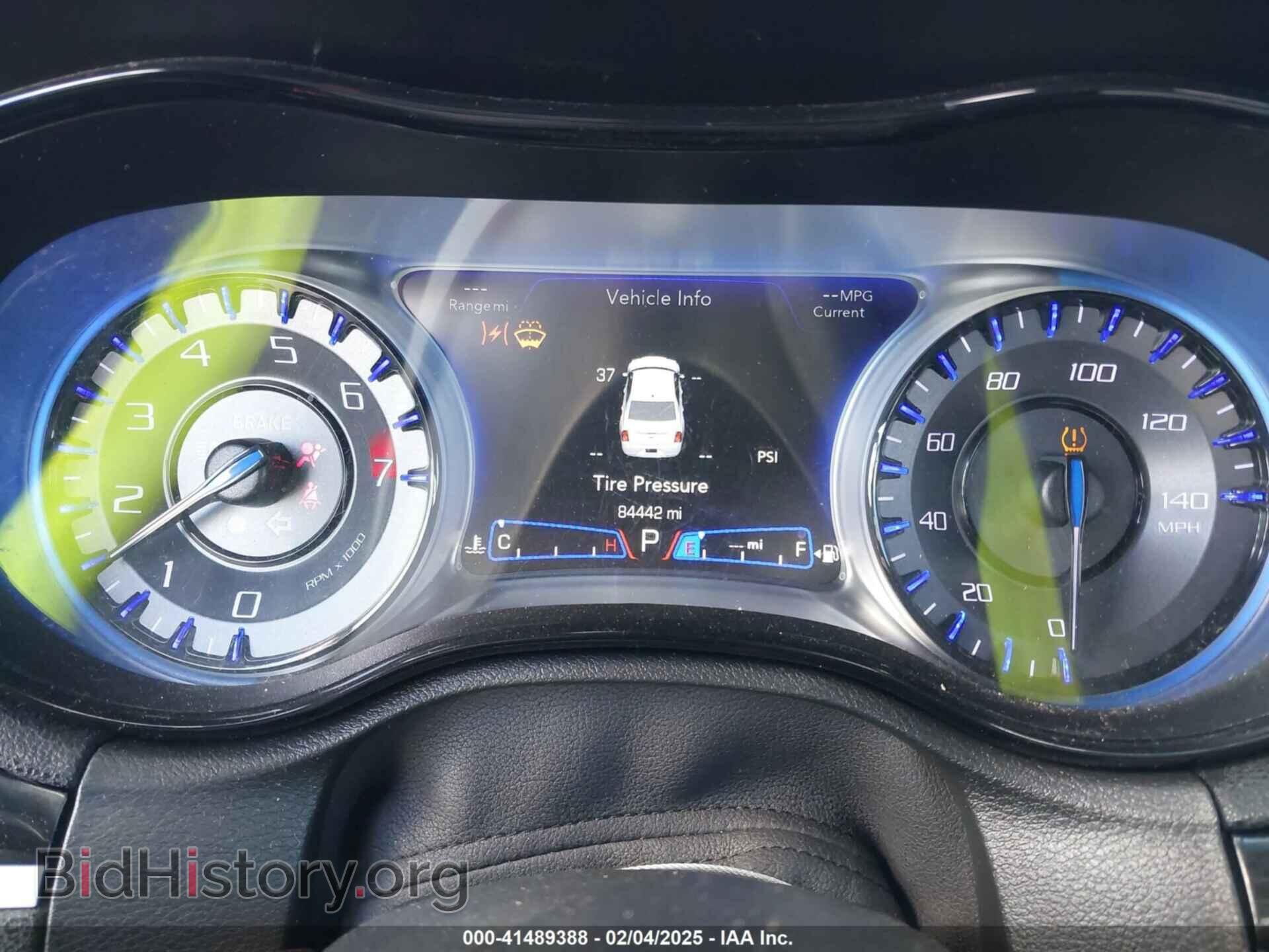 2019 CHRYSLER 300 - VIN: 2C3CCABG3KH566001 - Фото 7