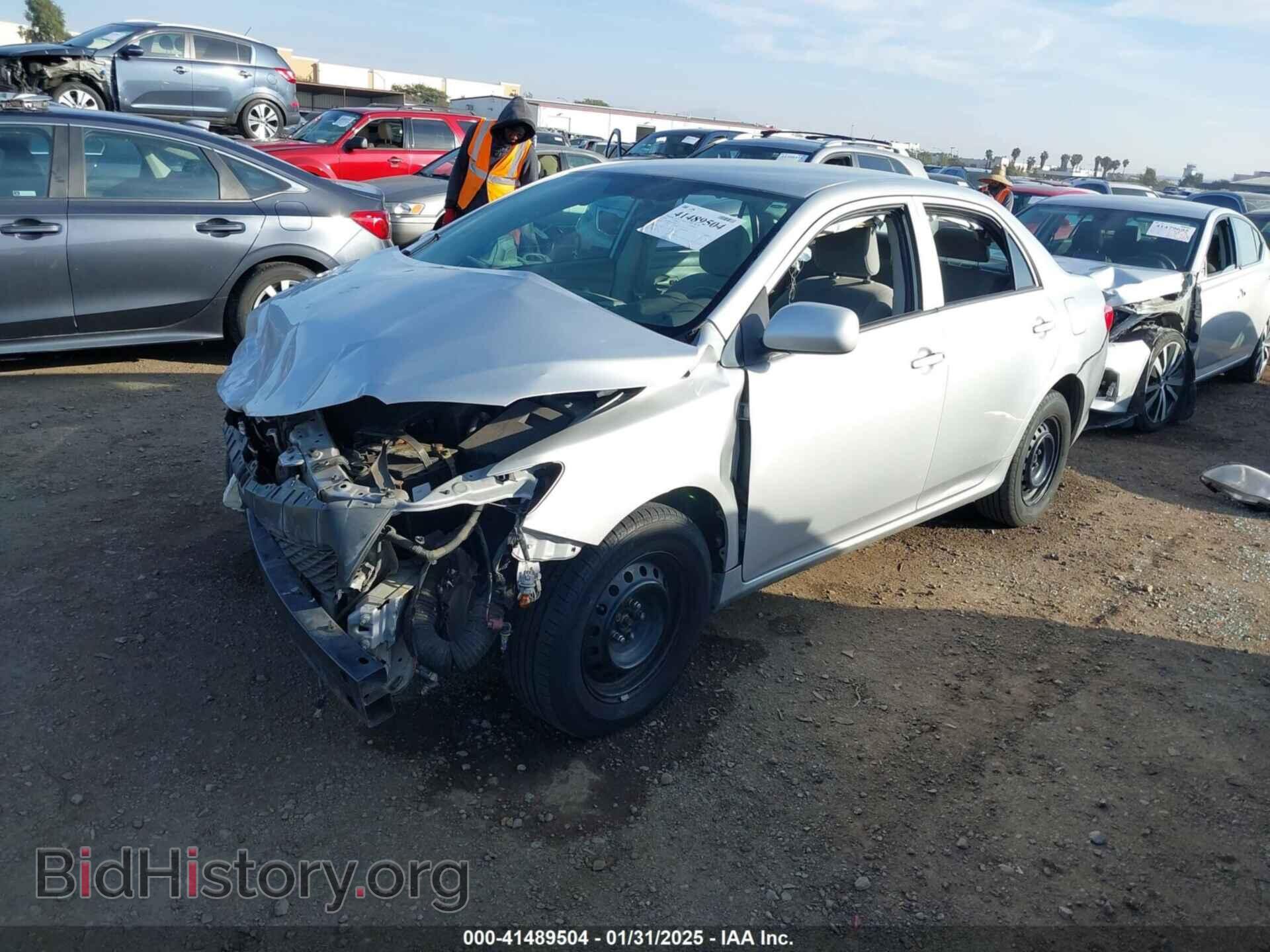 2010 TOYOTA COROLLA - VIN: 2T1BU4EE4AC414026 - Фото 2