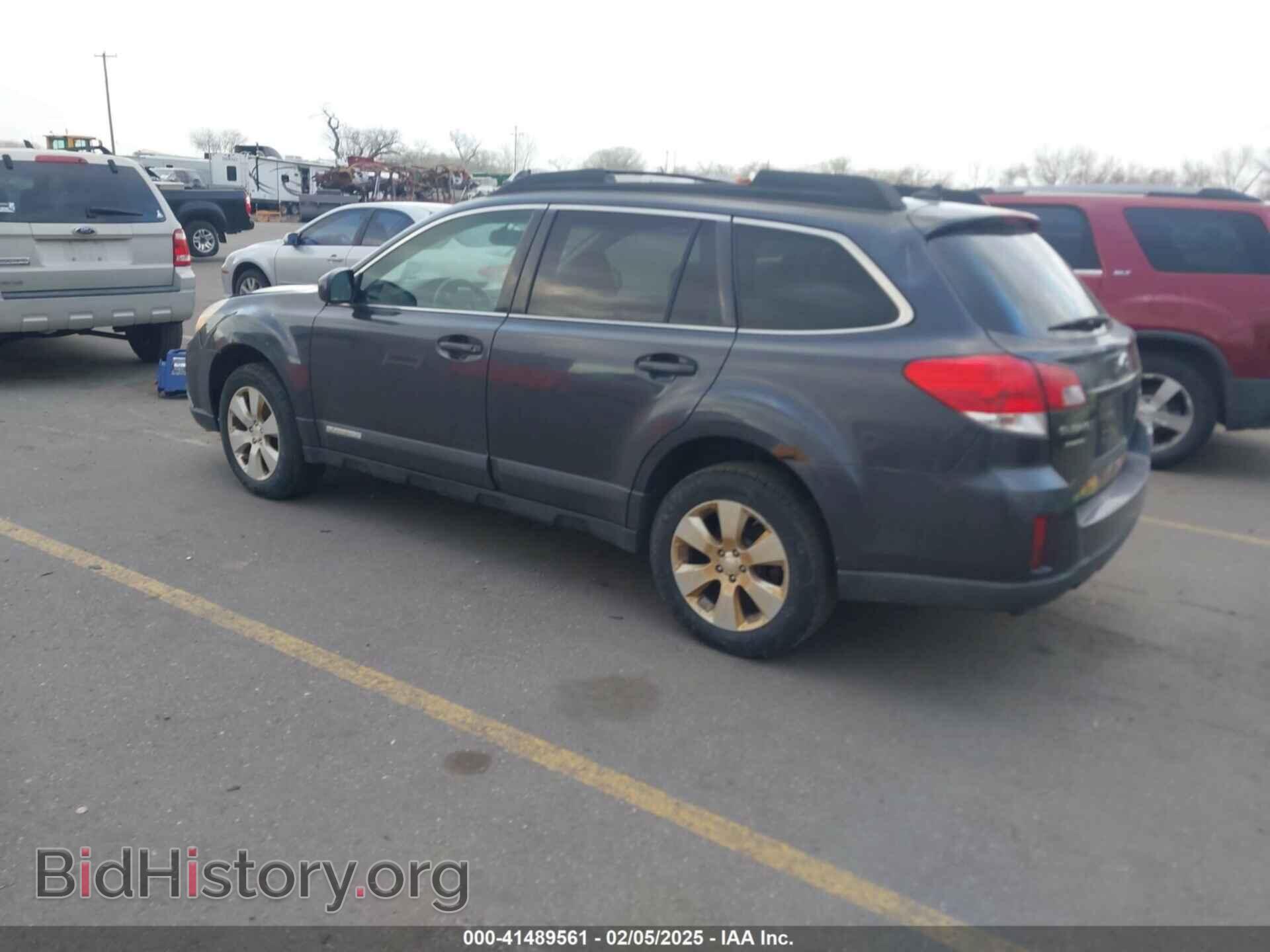 2011 SUBARU OUTBACK - VIN: 4S4BRBKC1B3310852 - Фото 3