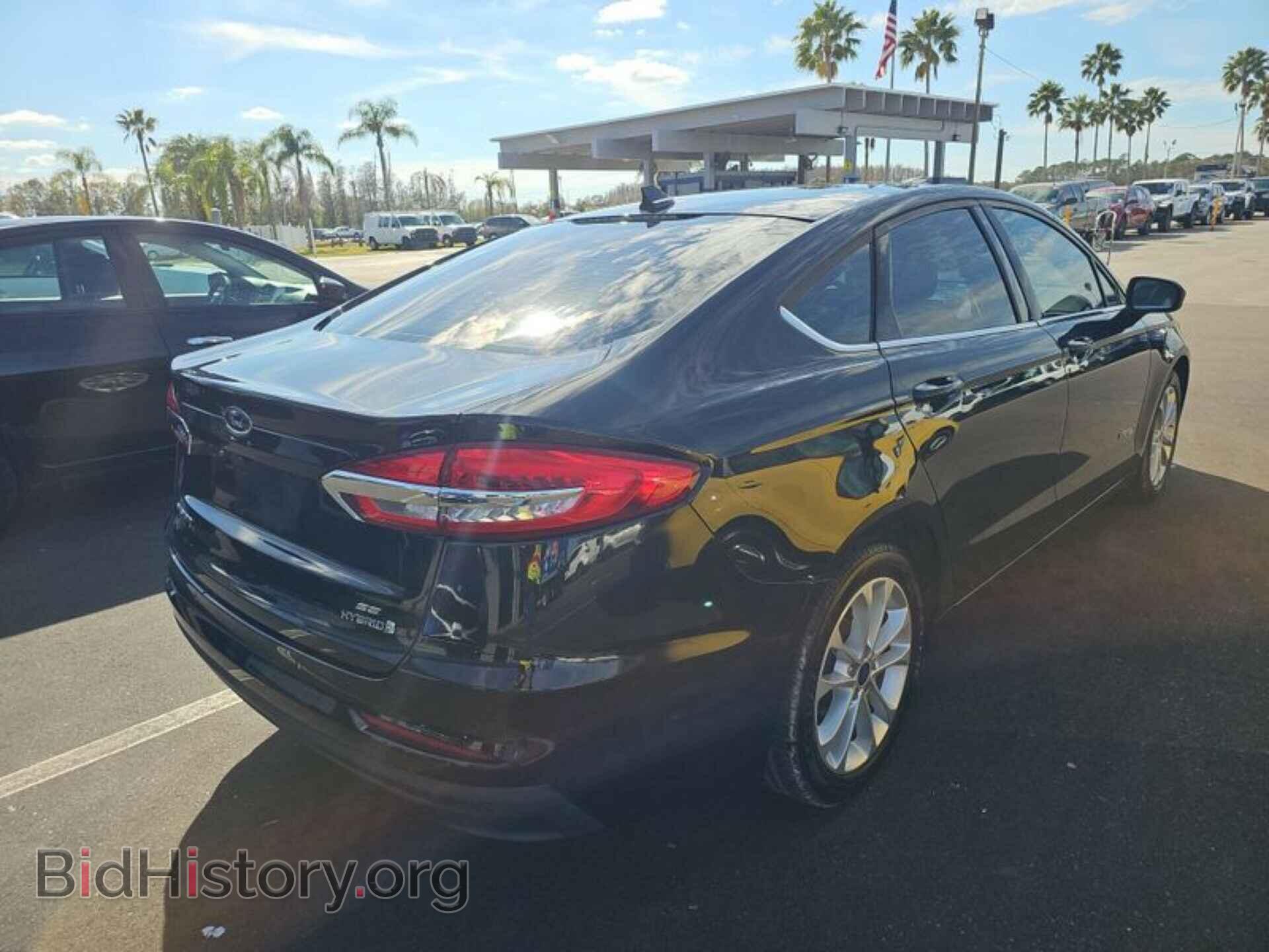 Photo 3FA6P0LU0KR255650 - FORD FUSION 2019