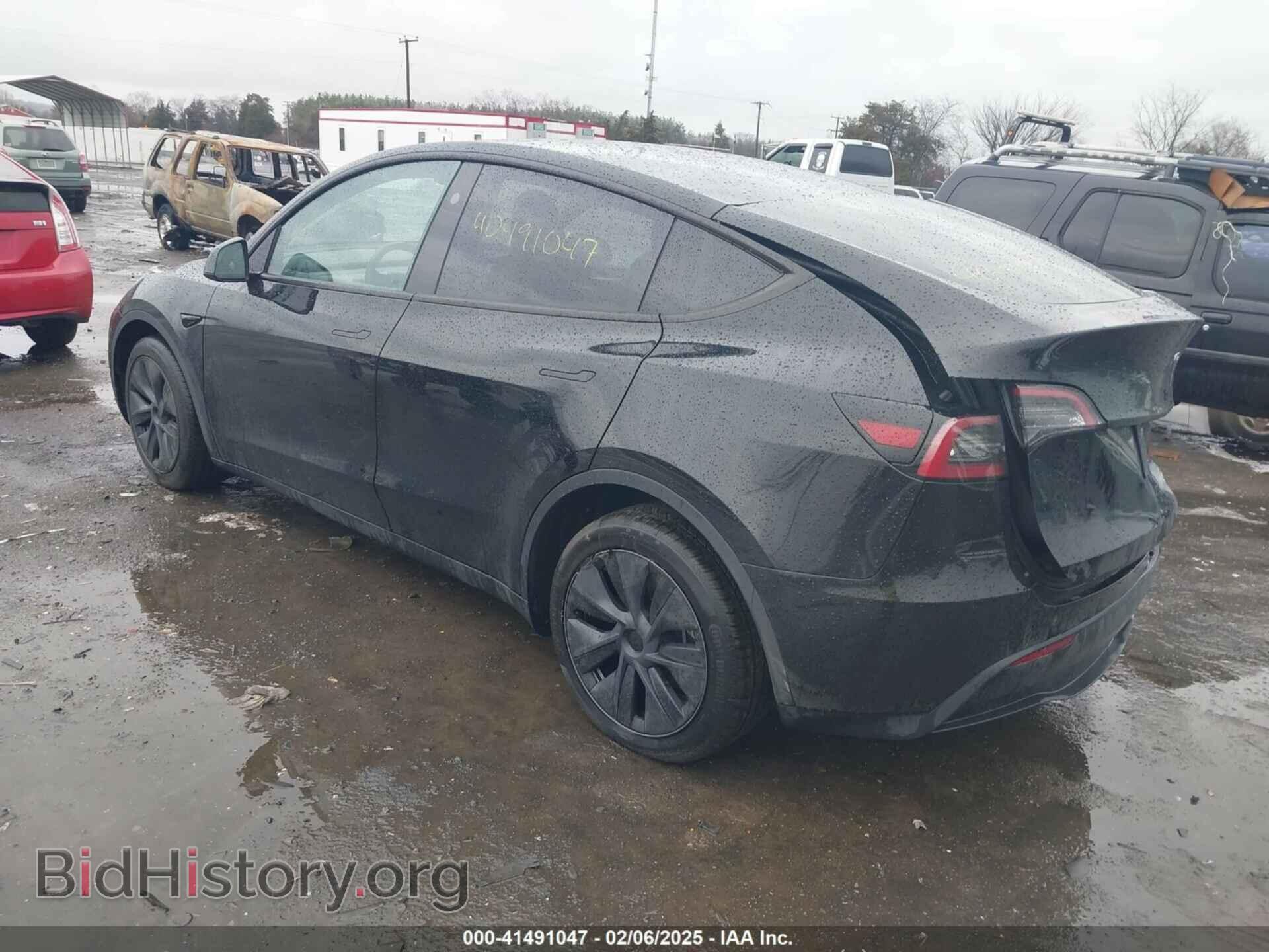 2024 TESLA MODEL Y - VIN: 7SAYGAEE2RF182116 - Фото 3