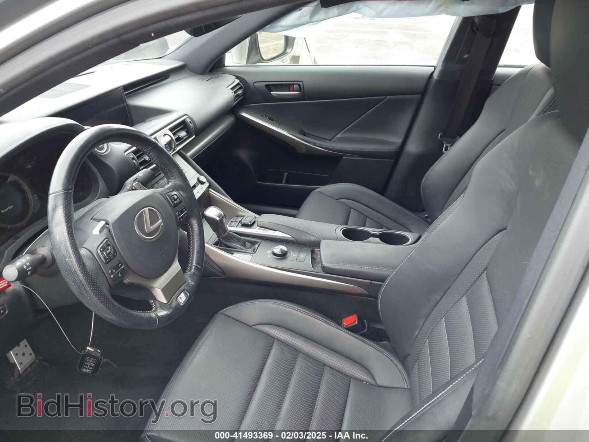2017 LEXUS IS 200T - VIN: JTHBA1D2XH5041918 - Фото 5