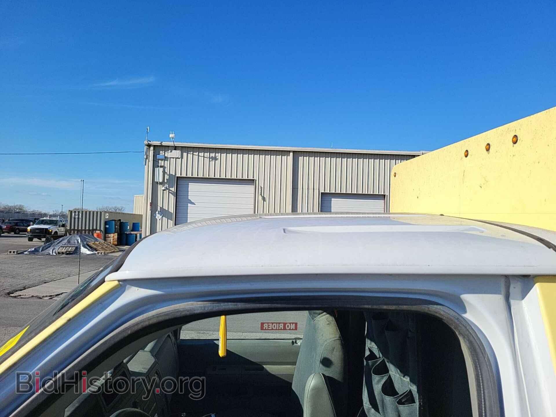 2019 FORD ECONOLINE - VIN: 1FDXE4FS0KDC07737 - Фото 2