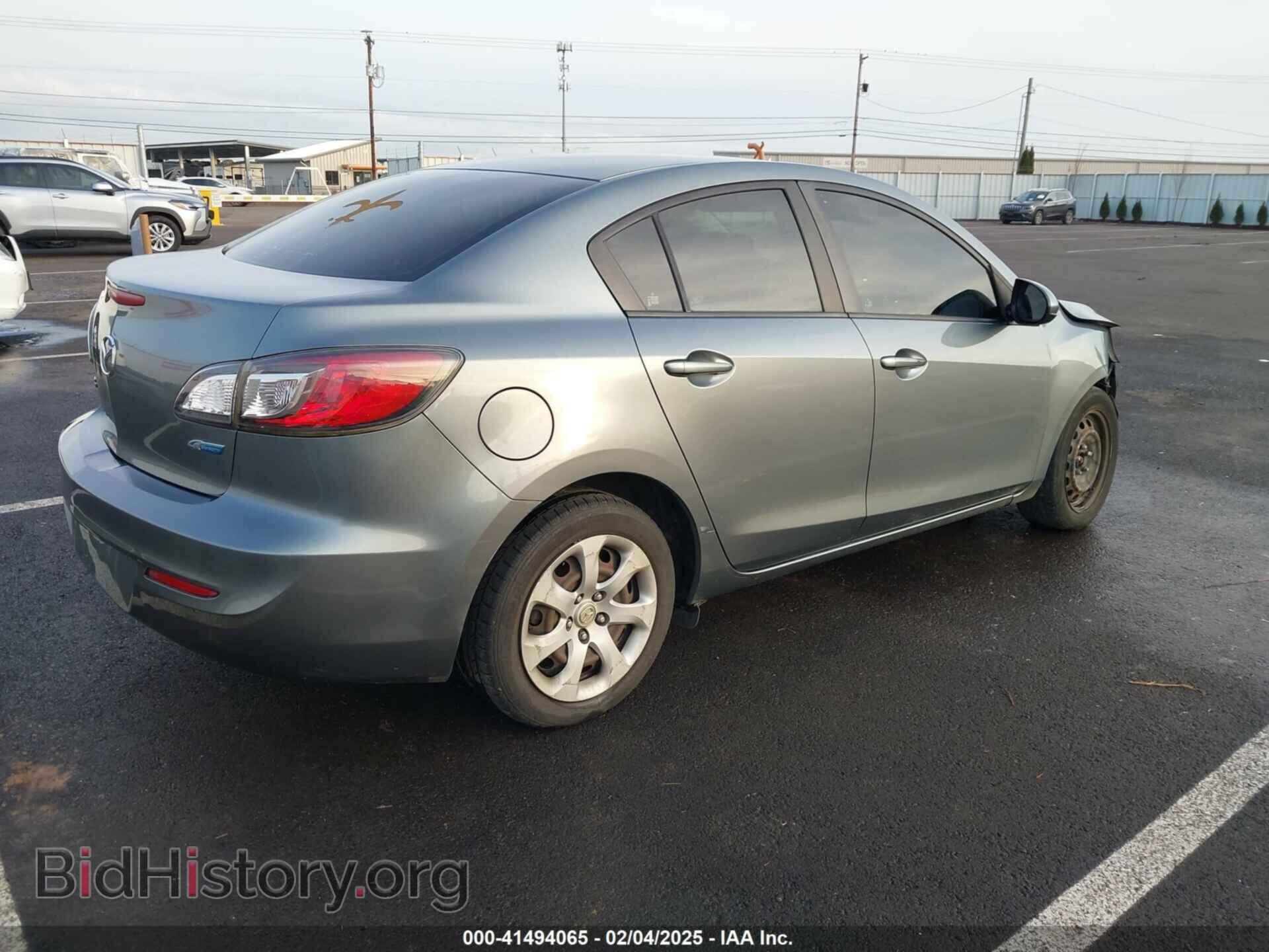 2013 MAZDA MAZDA3 - VIN: JM1BL1UP2D1749251 - Фото 4