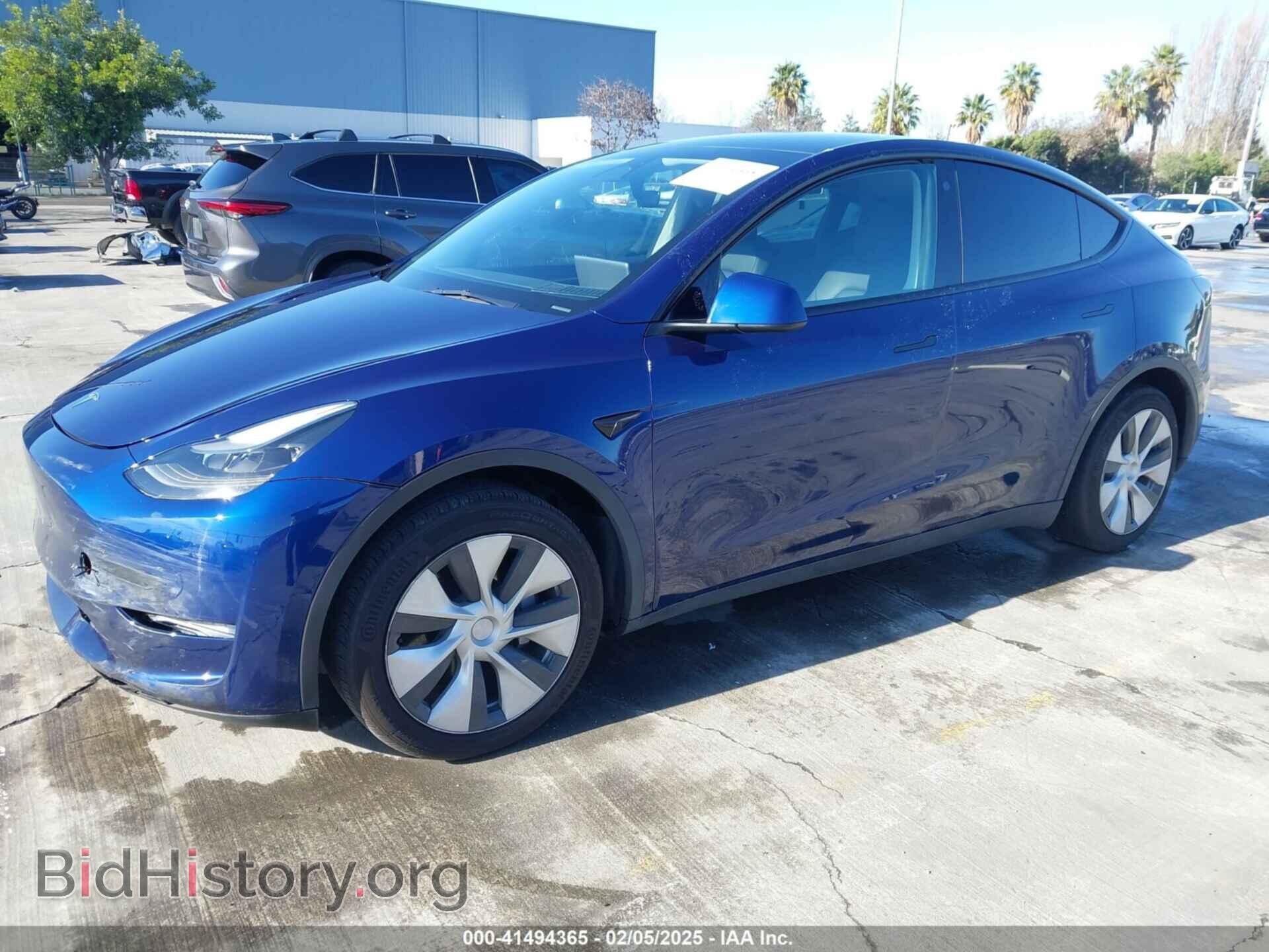2023 TESLA MODEL Y - VIN: 7SAYGDEE7PF672484 - Photo 2