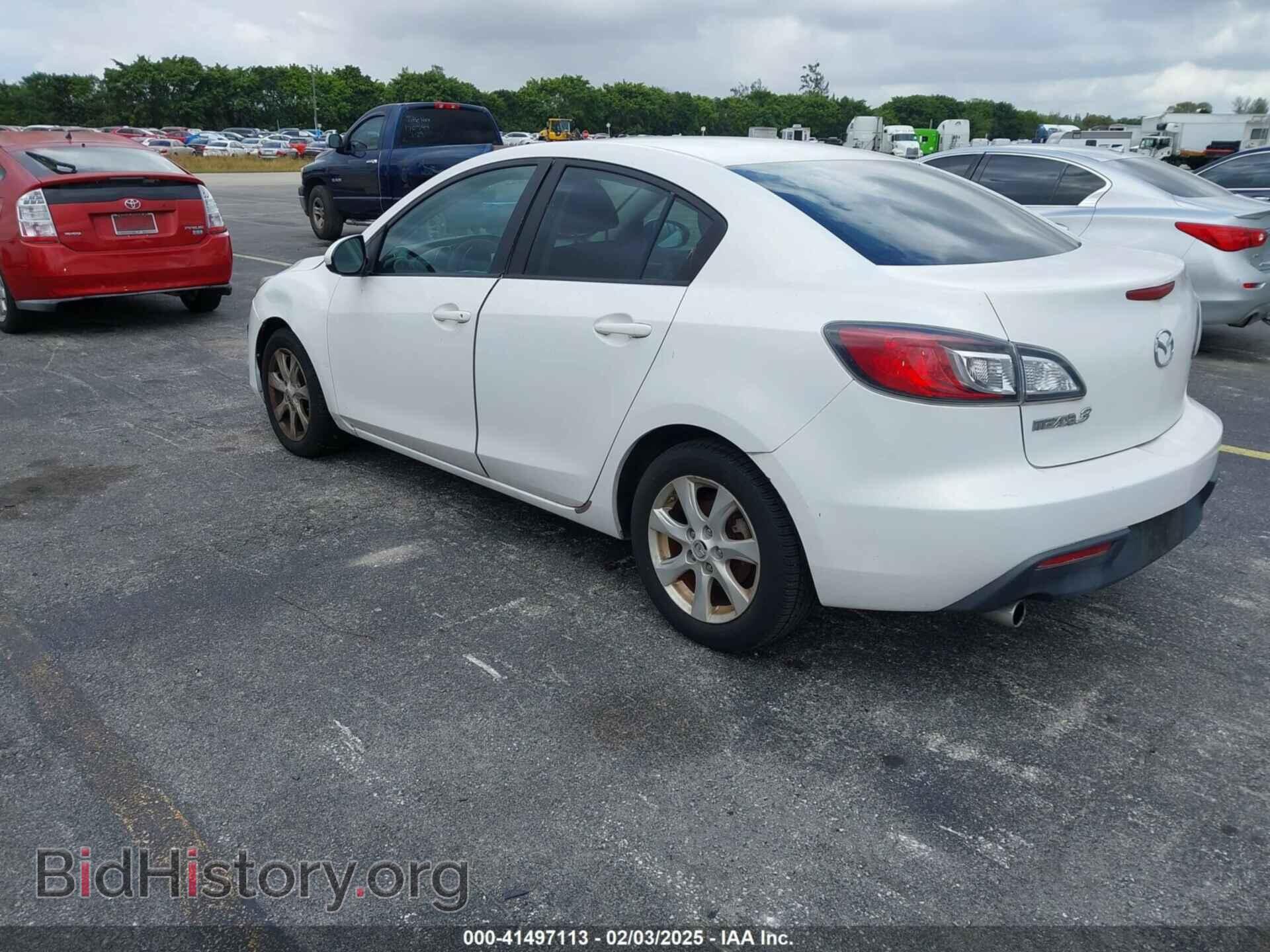 2011 MAZDA MAZDA3 - VIN: JM1BL1VF6B1453961 - Фото 3