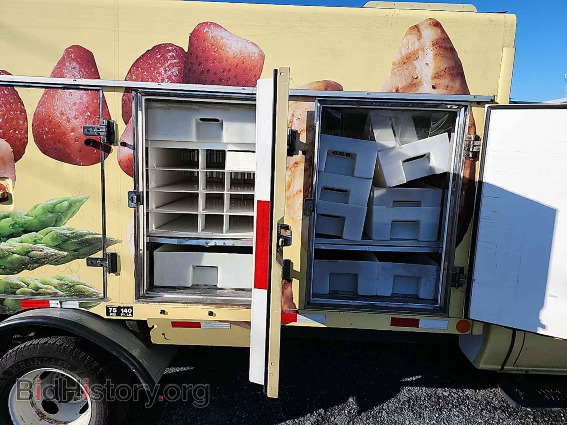 2019 FORD ECONOLINE - VIN: 1FDXE4FS7KDC57700 - Фото 3