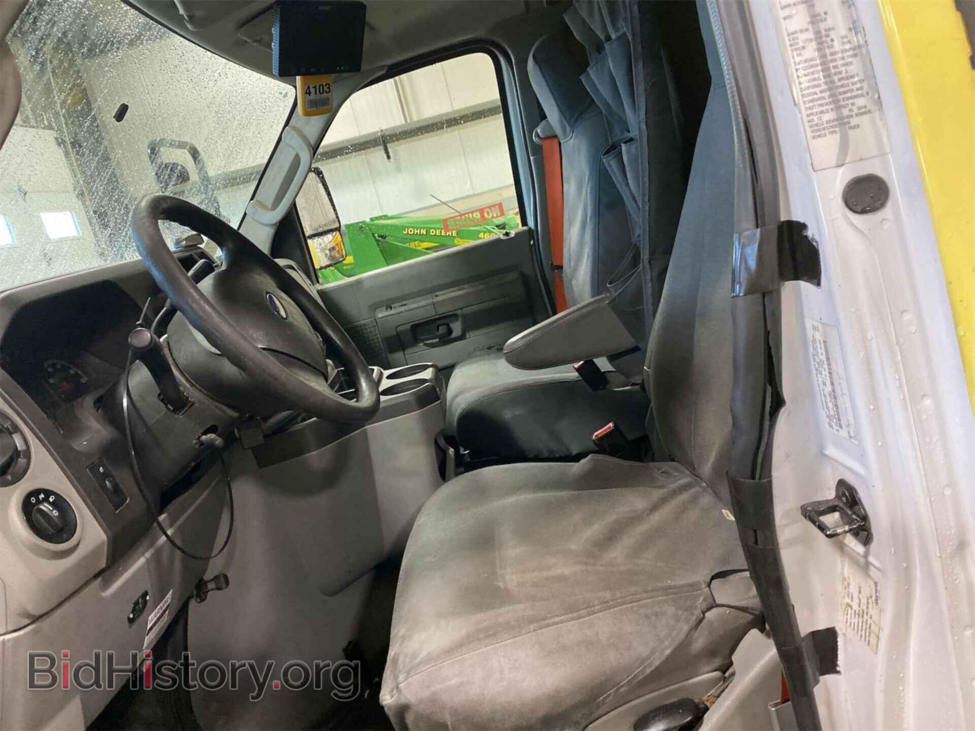2019 FORD ECONOLINE - VIN: 1FDXE4FS7KDC19366 - Фото 4