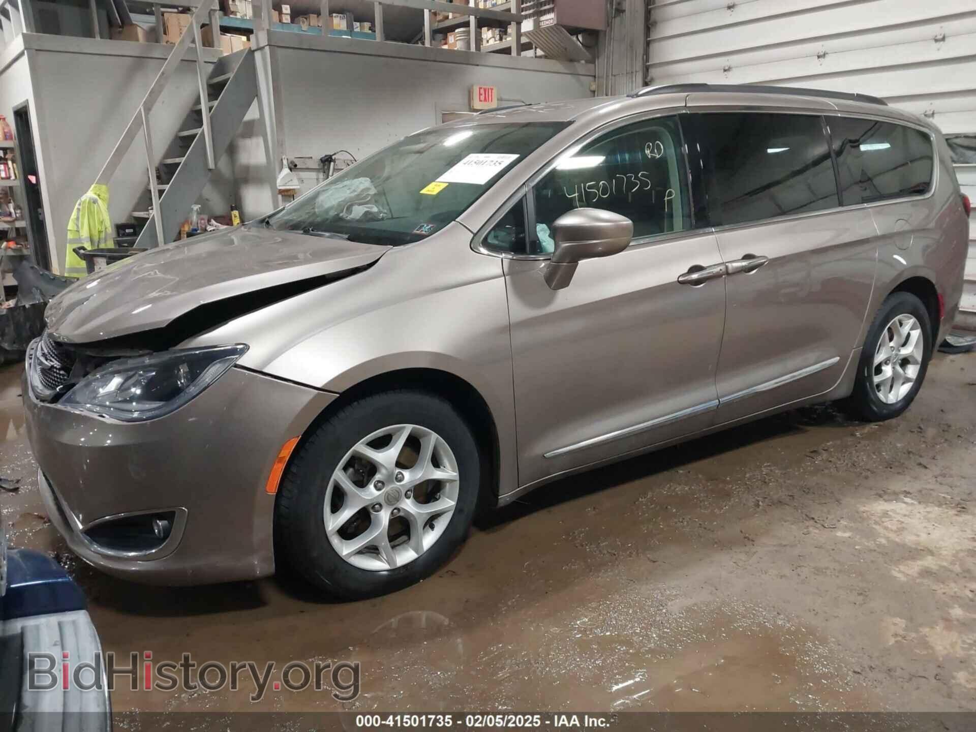 2017 CHRYSLER PACIFICA - VIN: 2C4RC1BG2HR593473 - Photo 2