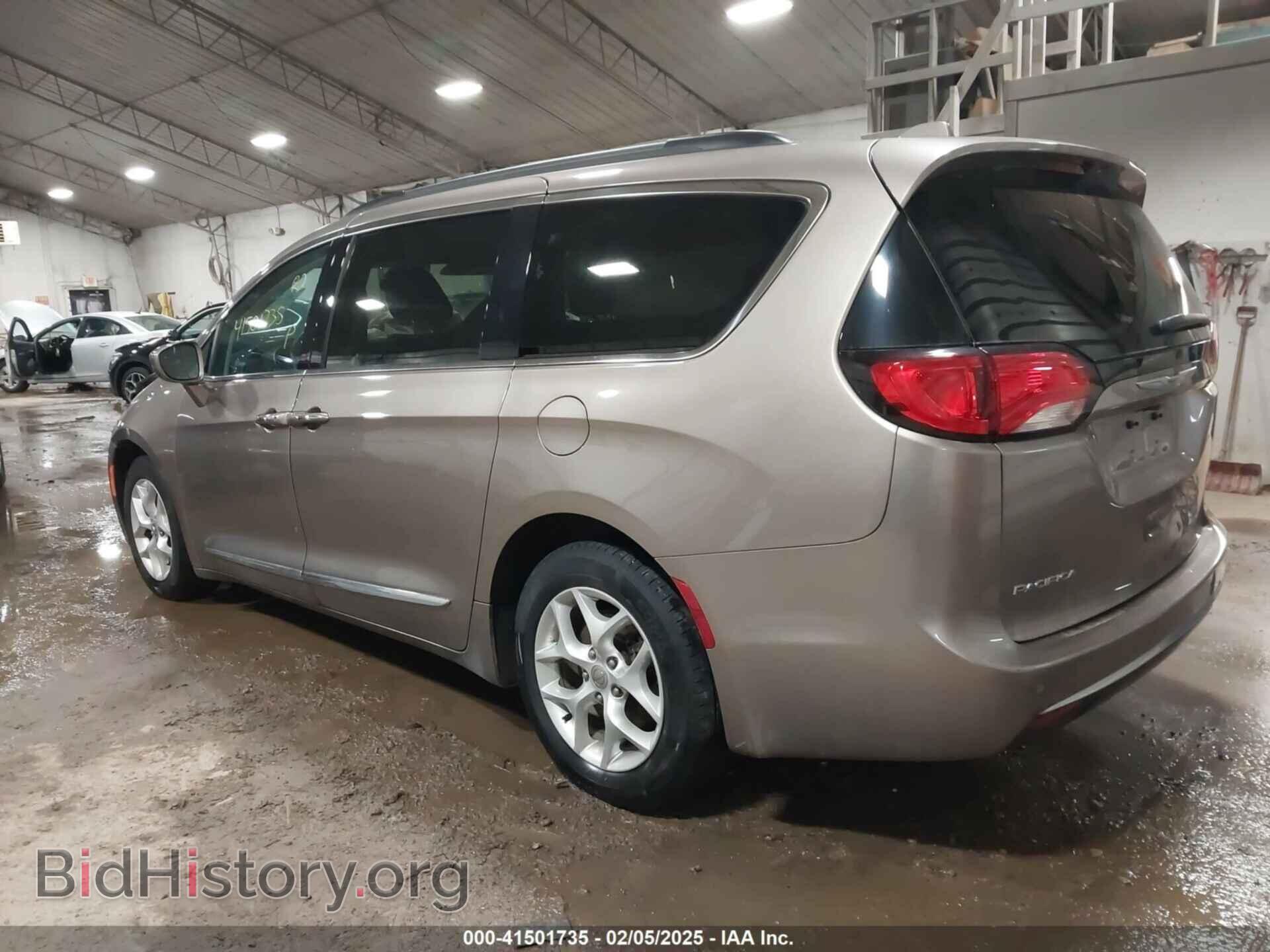 2017 CHRYSLER PACIFICA - VIN: 2C4RC1BG2HR593473 - Photo 3
