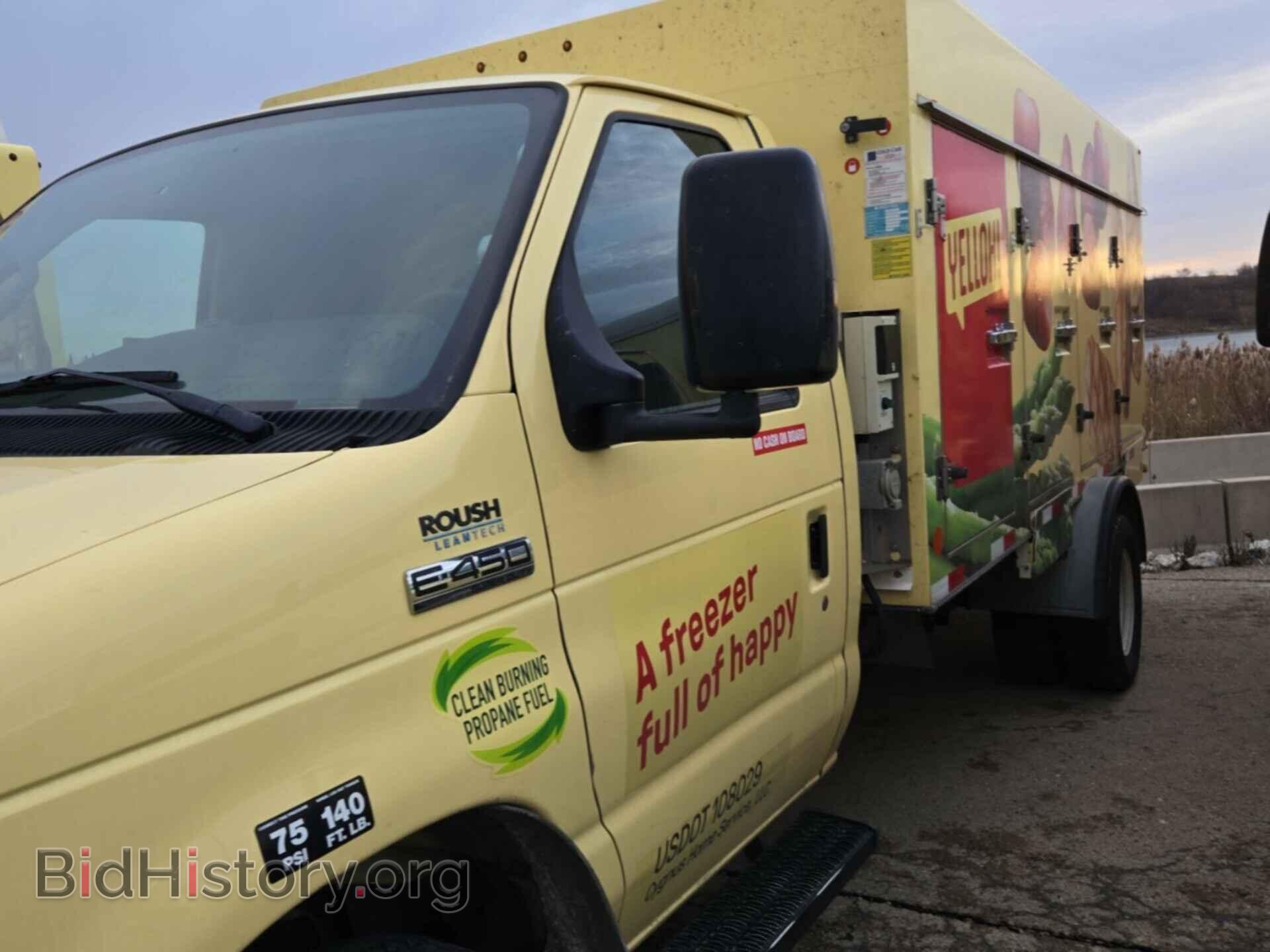 2019 FORD ECONOLINE - VIN: 1FDXE4FS8KDC22535 - Фото 2