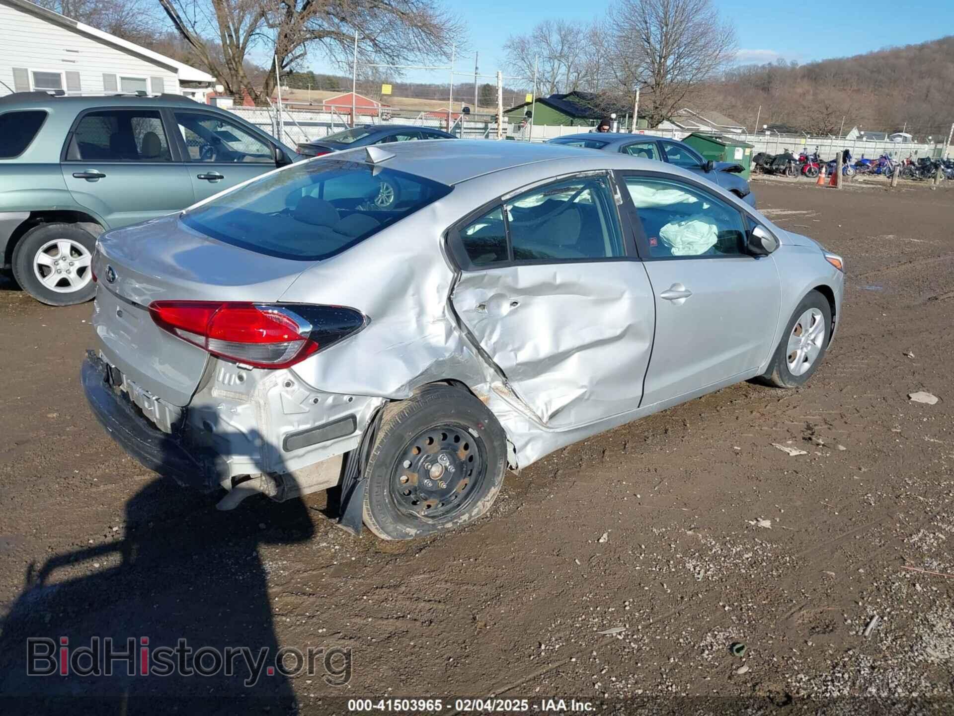 2017 KIA FORTE - VIN: 3KPFK4A78HE133583 - Фото 4