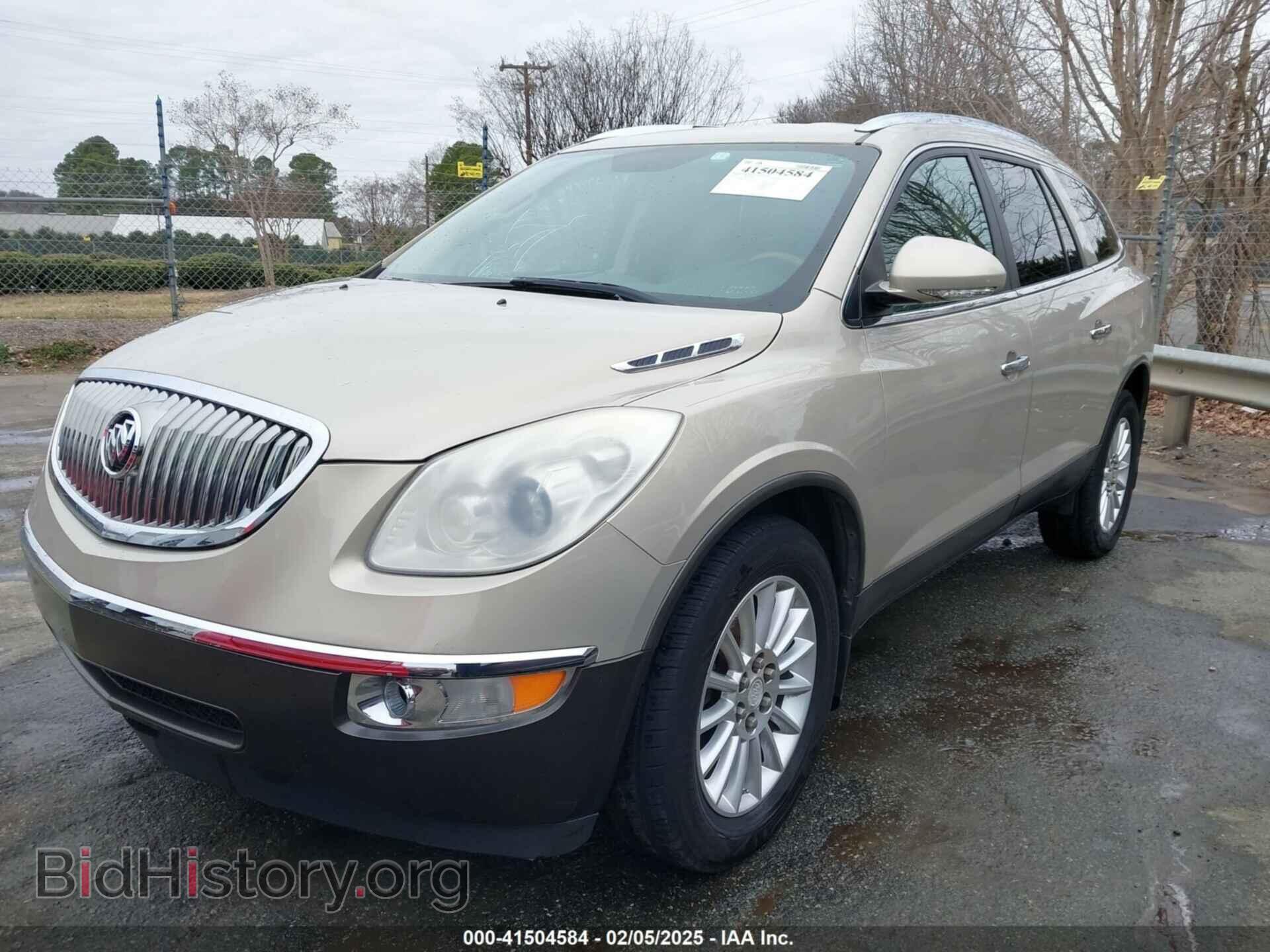 2011 BUICK ENCLAVE - VIN: 5GAKRAED8BJ312873 - Фото 2