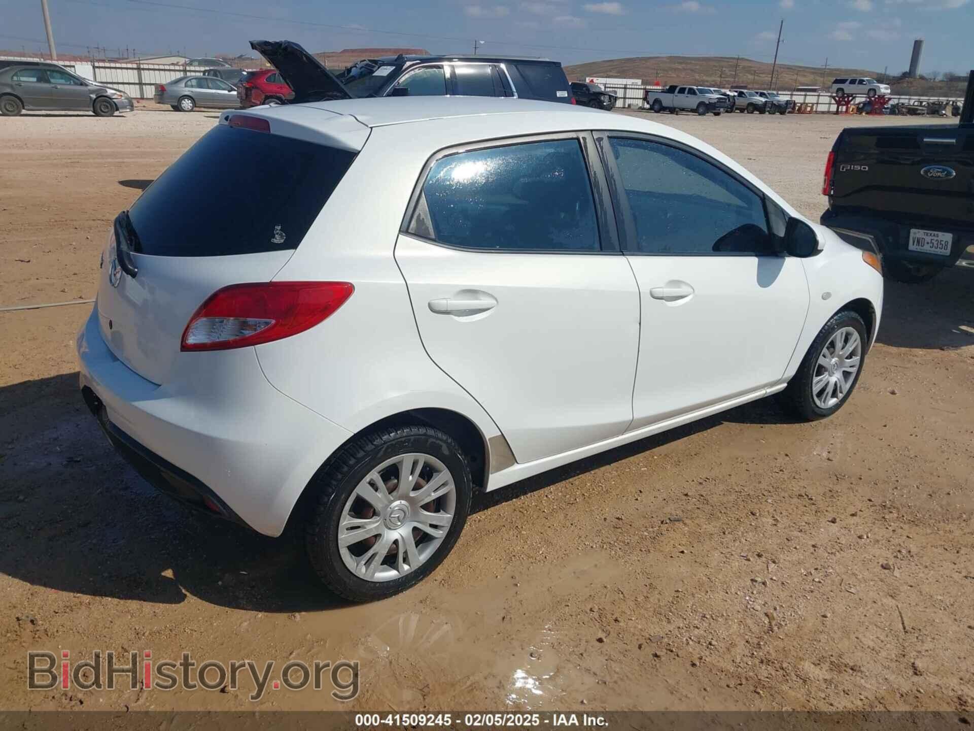 2012 MAZDA MAZDA2 - VIN: JM1DE1KY6C0147889 - Фото 4