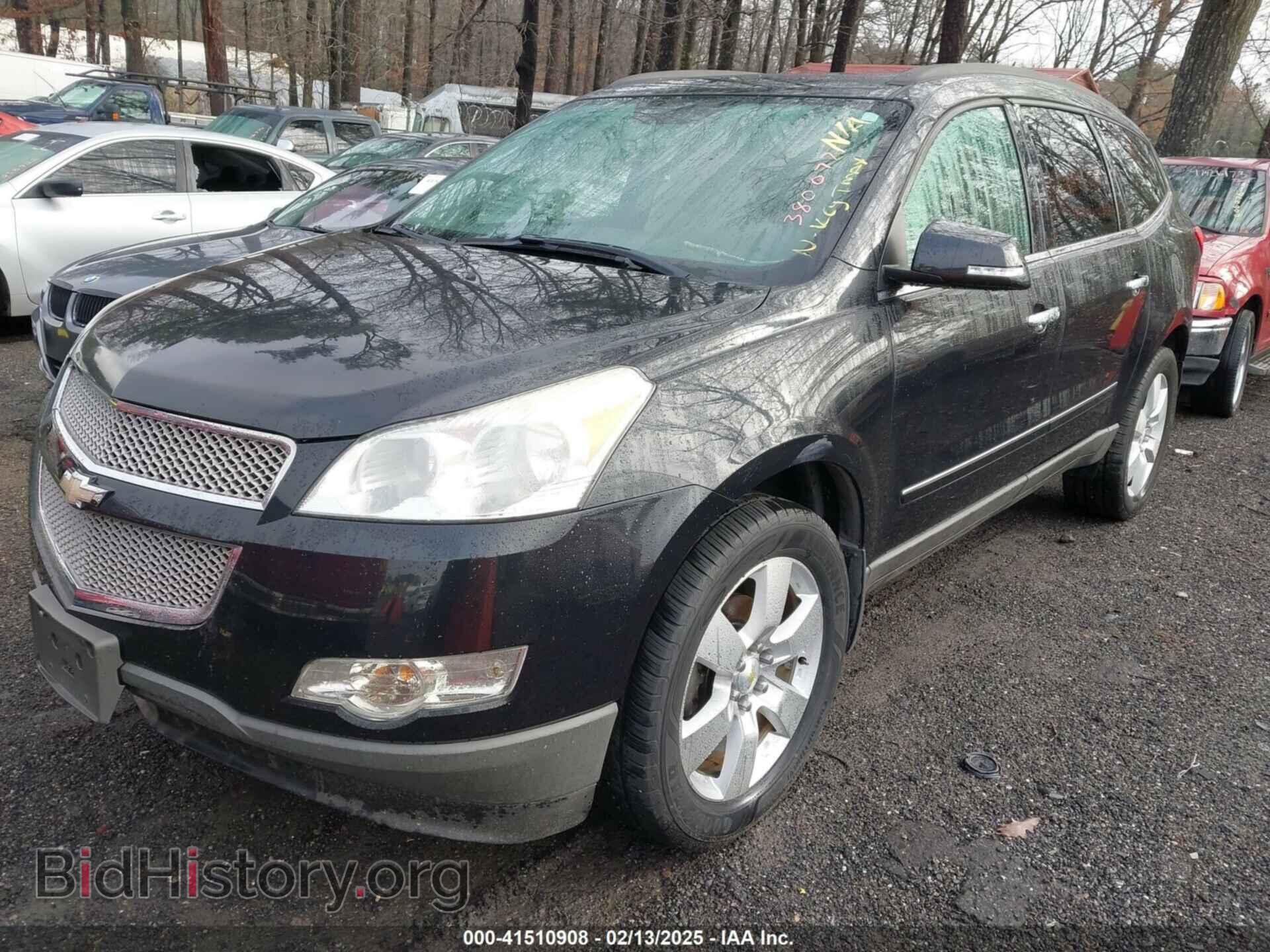 2012 CHEVROLET TRAVERSE - VIN: 1GNKRLED1CJ380077 - Фото 2