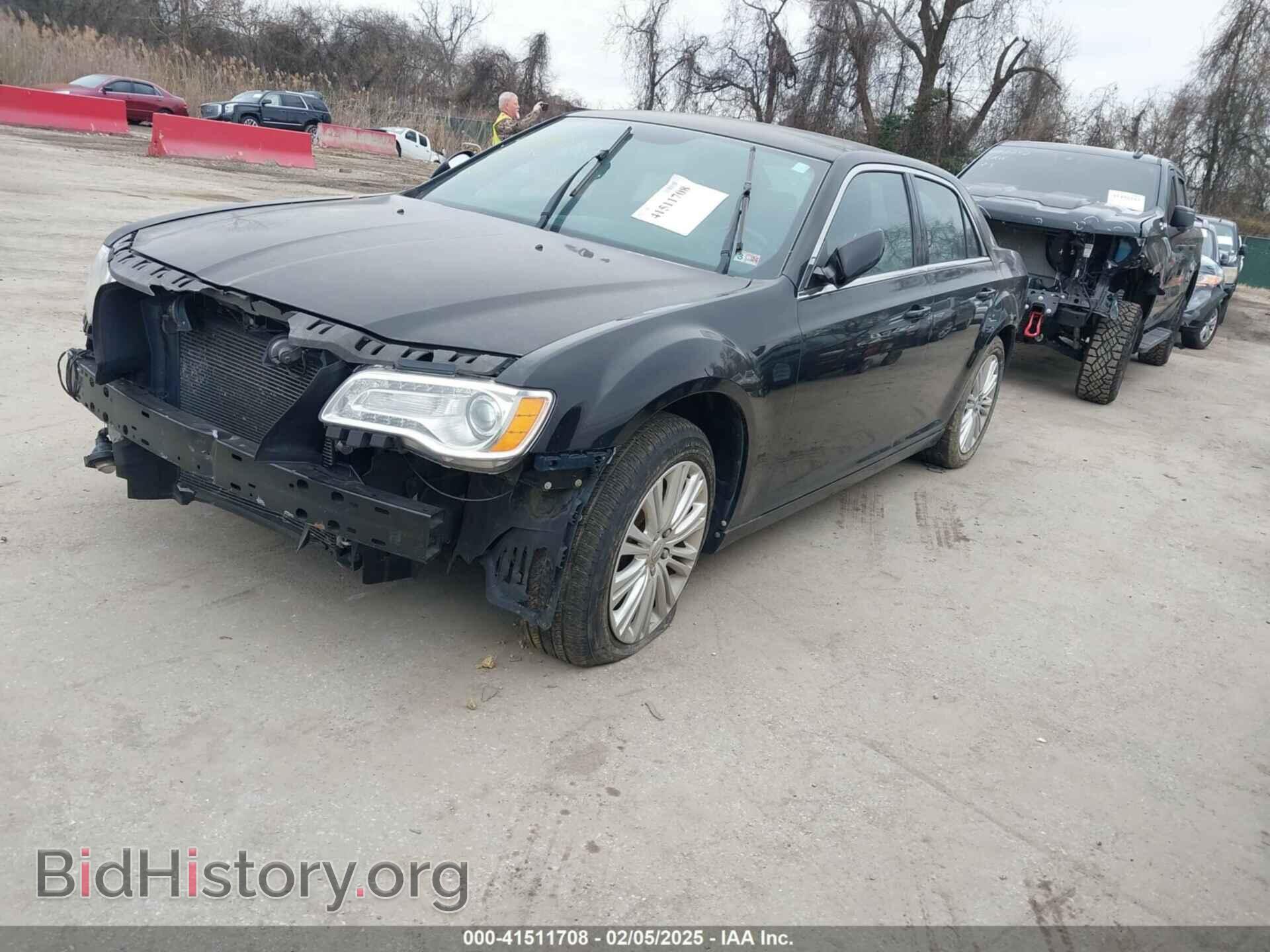 2014 CHRYSLER 300 - VIN: 2C3CCARG0EH273747 - Фото 2