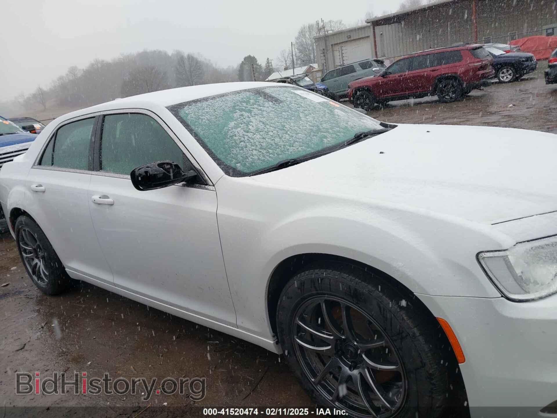 2017 CHRYSLER 300 - VIN: 2C3CCARG5HH527103 - Фото 6