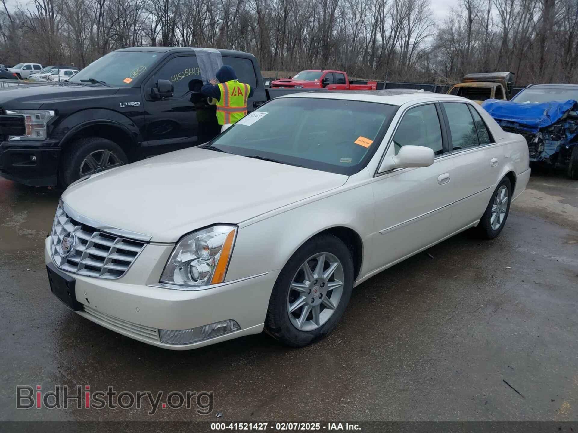 2011 CADILLAC DTS - VIN: 1G6KD5E65BU106854 - Фото 2
